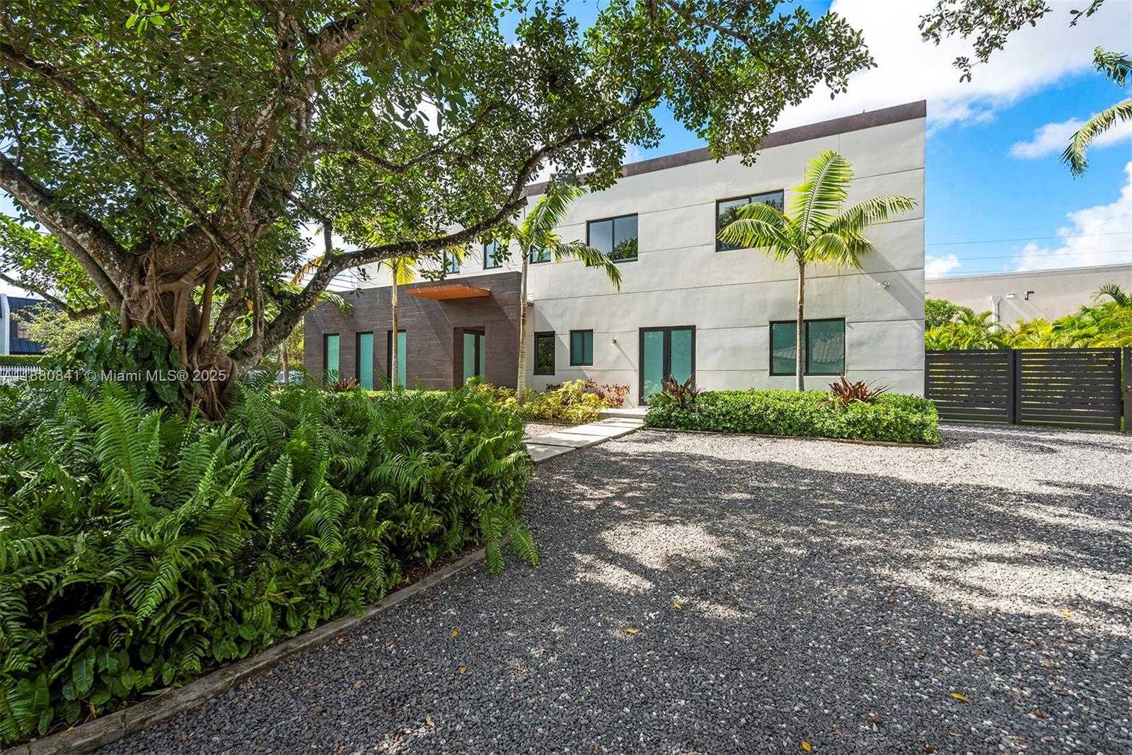 Small Image of 5500 SOUTH WEST 67TH AVE, Miami Number 2