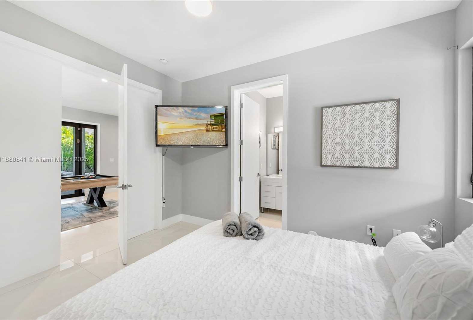 Small Image of 5500 SOUTH WEST 67TH AVE, Miami Number 24