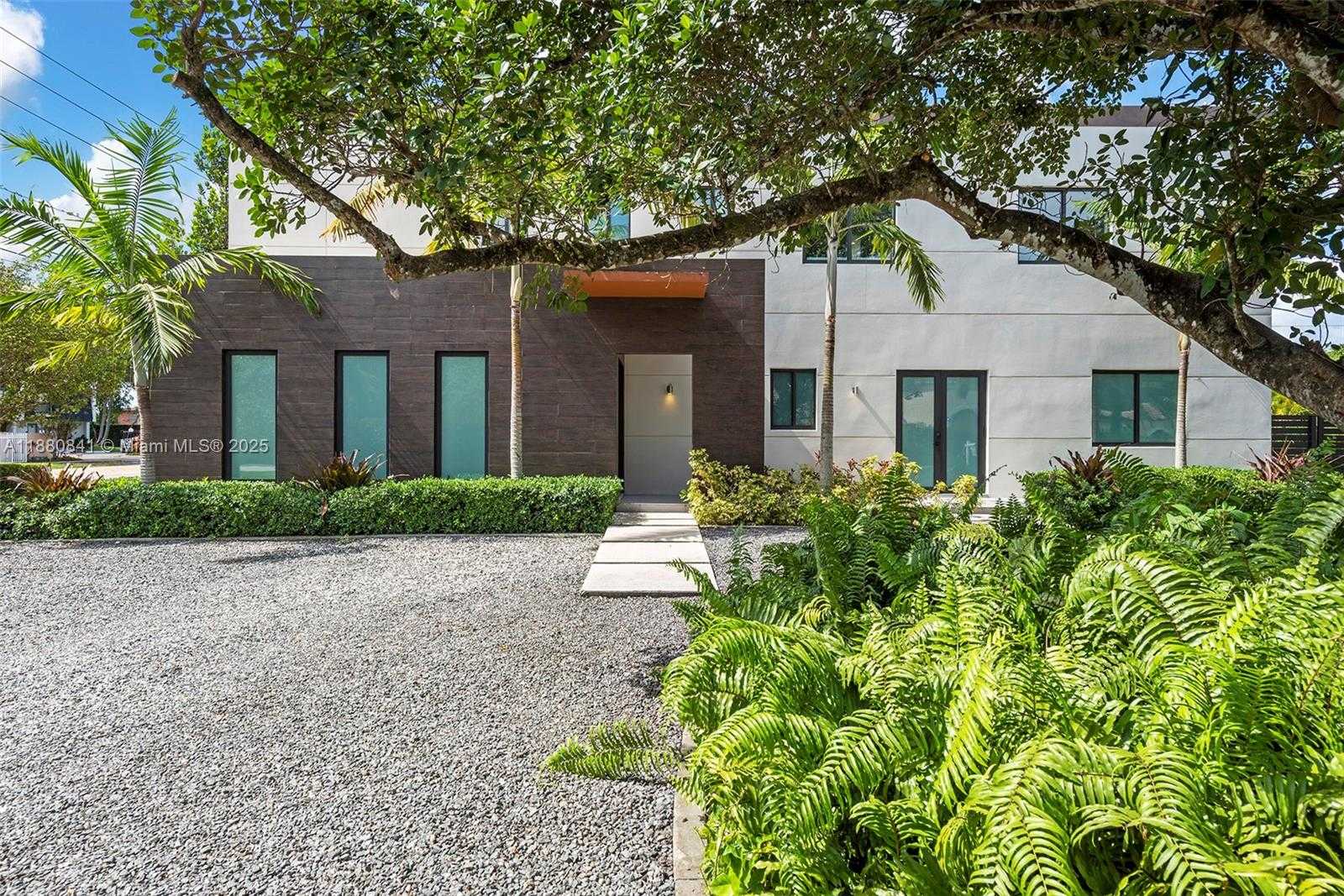 Small Image of 5500 SOUTH WEST 67TH AVE, Miami Number 3