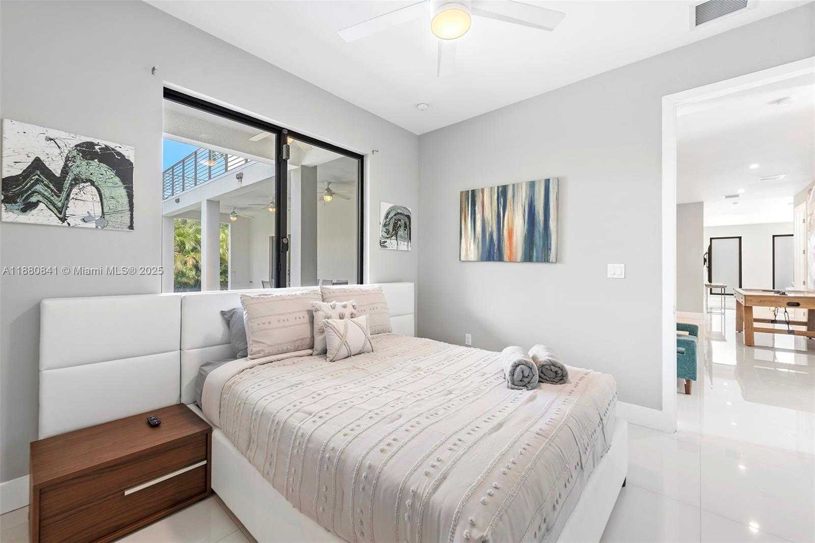 Small Image of 5500 SOUTH WEST 67TH AVE, Miami Number 32