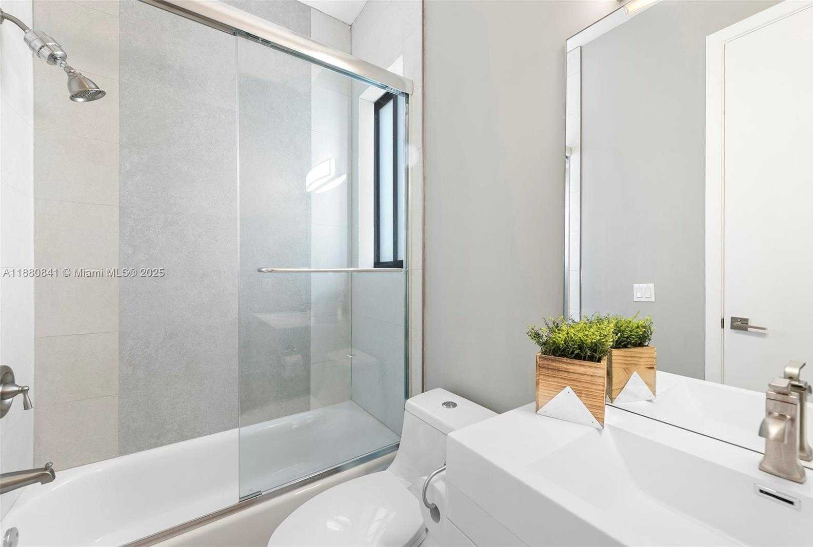 Small Image of 5500 SOUTH WEST 67TH AVE, Miami Number 40