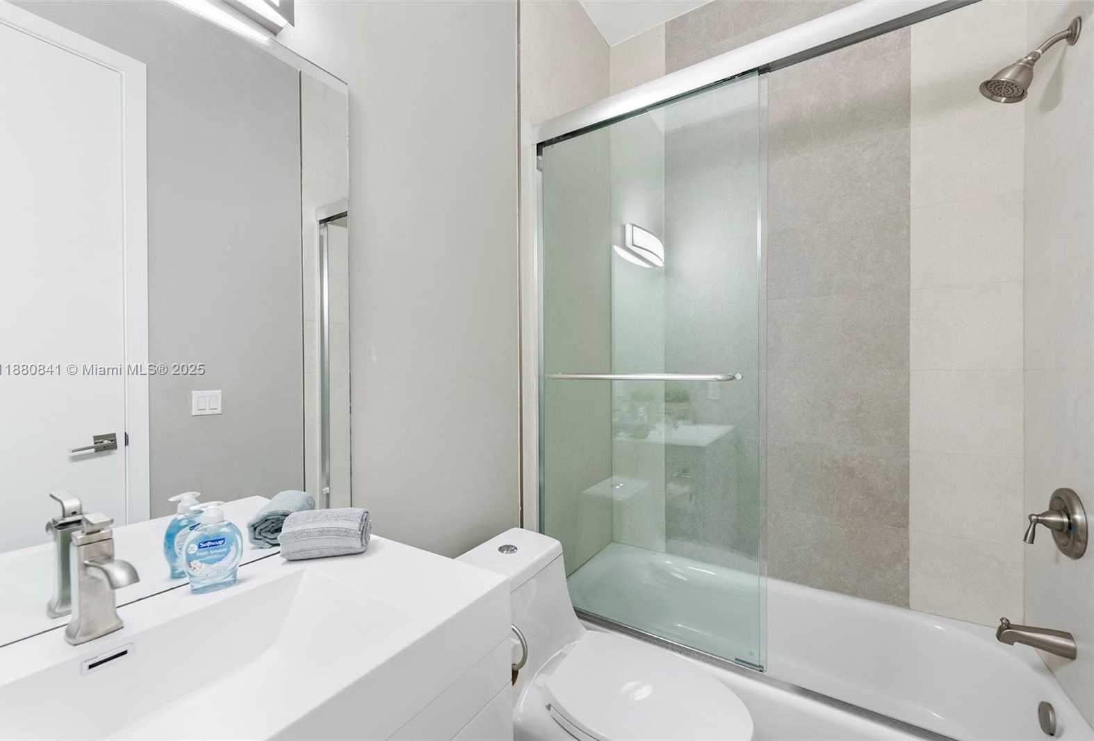 Small Image of 5500 SOUTH WEST 67TH AVE, Miami Number 46