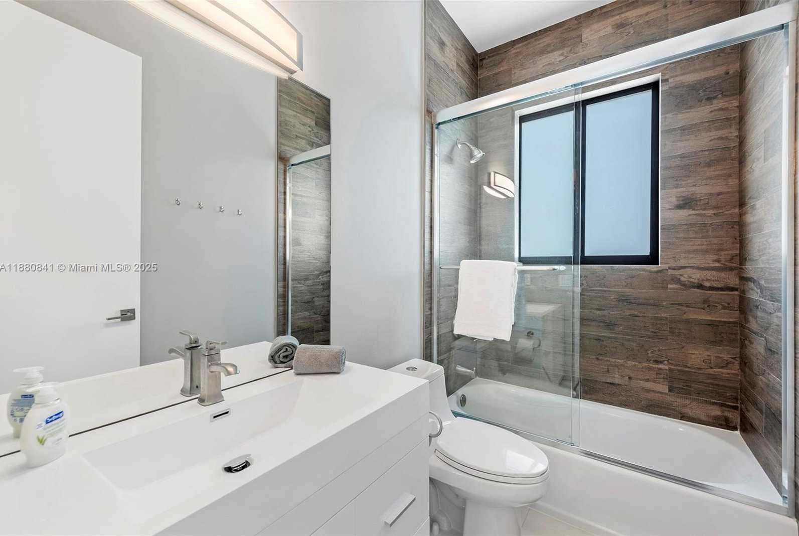 Small Image of 5500 SOUTH WEST 67TH AVE, Miami Number 48