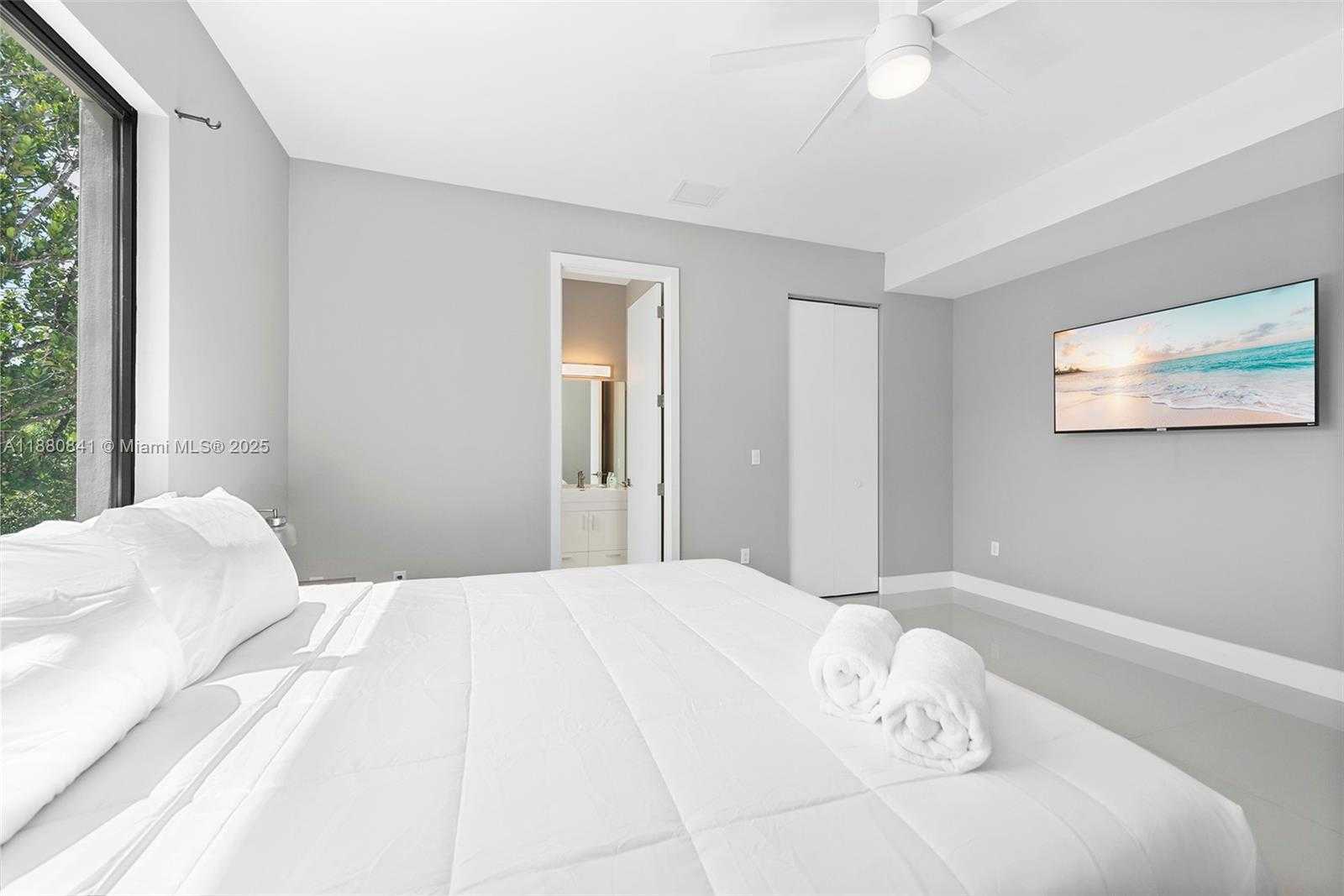 Small Image of 5500 SOUTH WEST 67TH AVE, Miami Number 52
