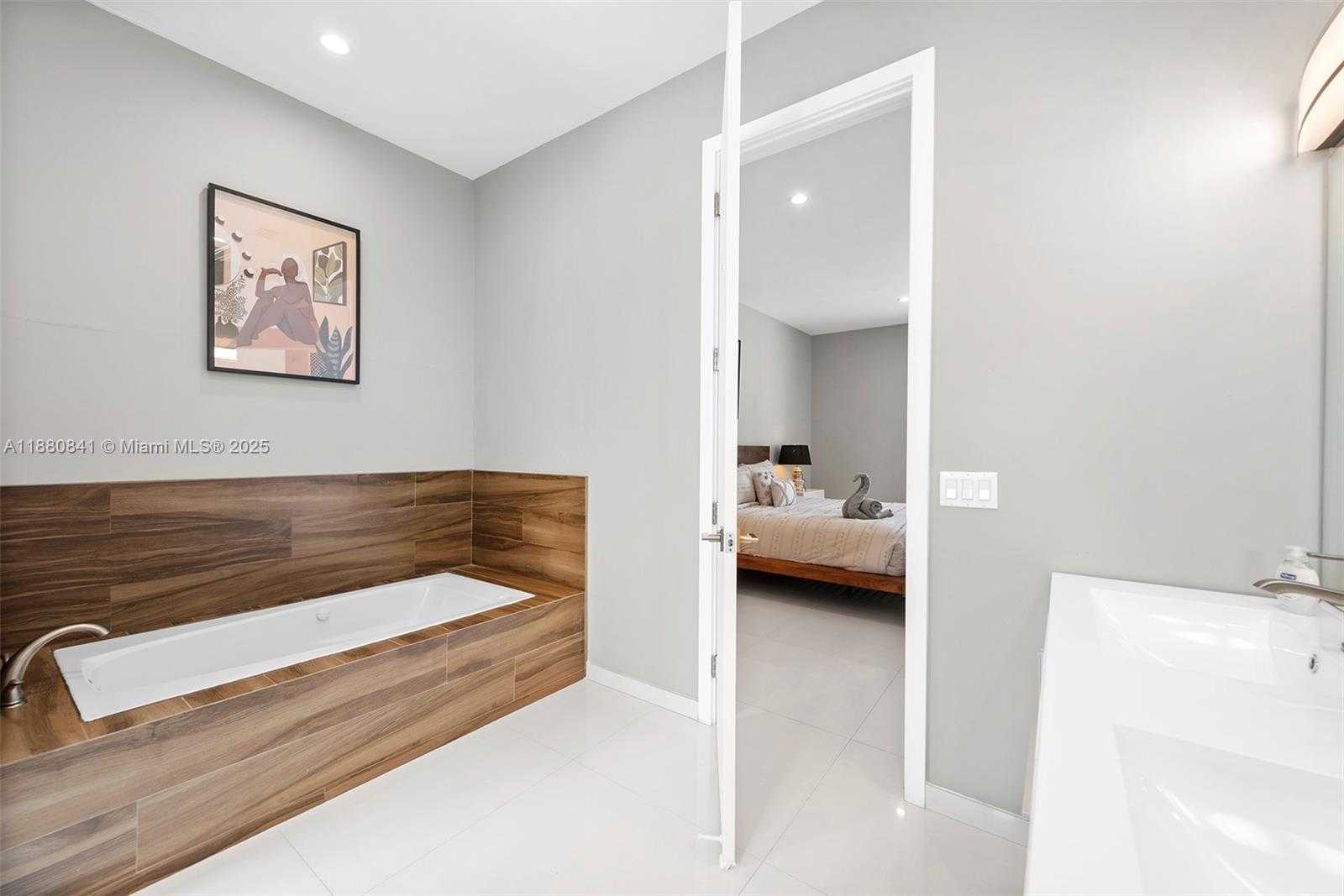 Small Image of 5500 SOUTH WEST 67TH AVE, Miami Number 62