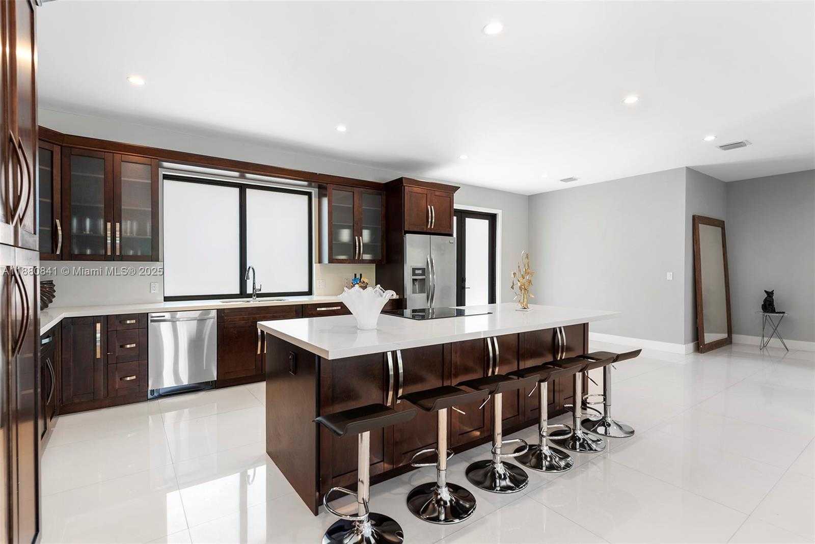 Small Image of 5500 SOUTH WEST 67TH AVE, Miami Number 70