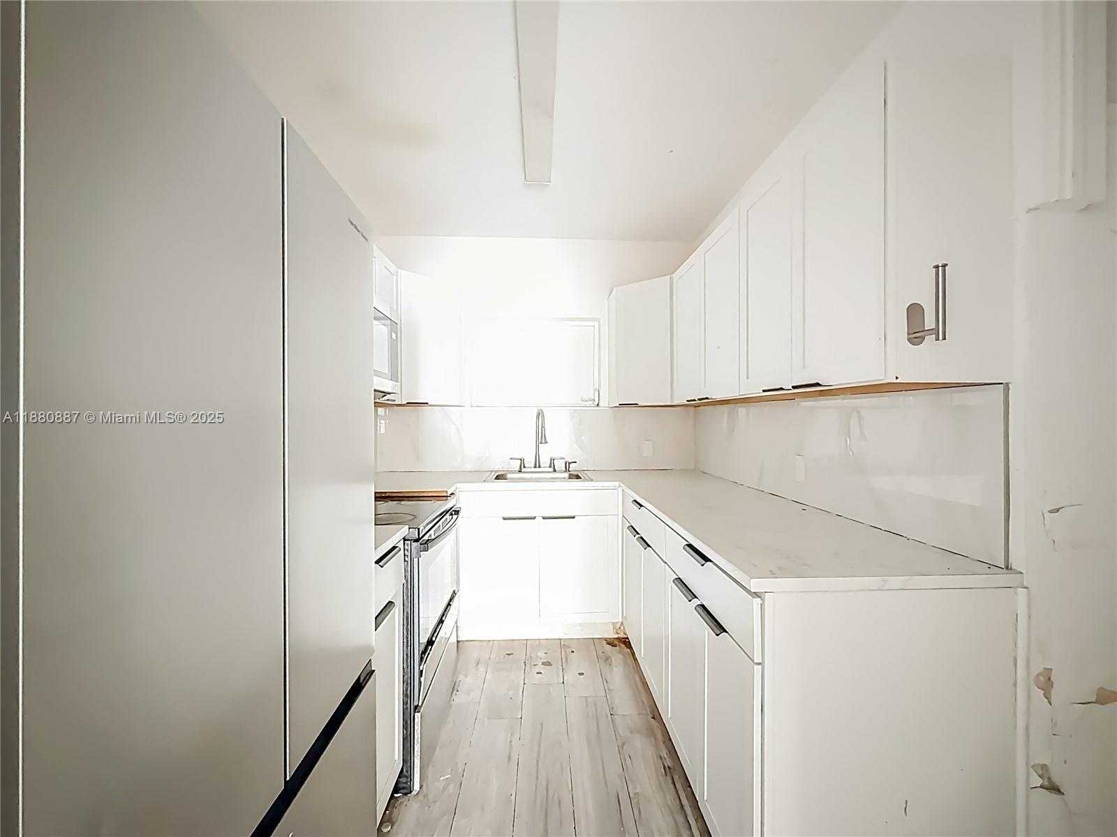 Small Image of 47 NORTH WEST 49TH ST, Miami Number 12