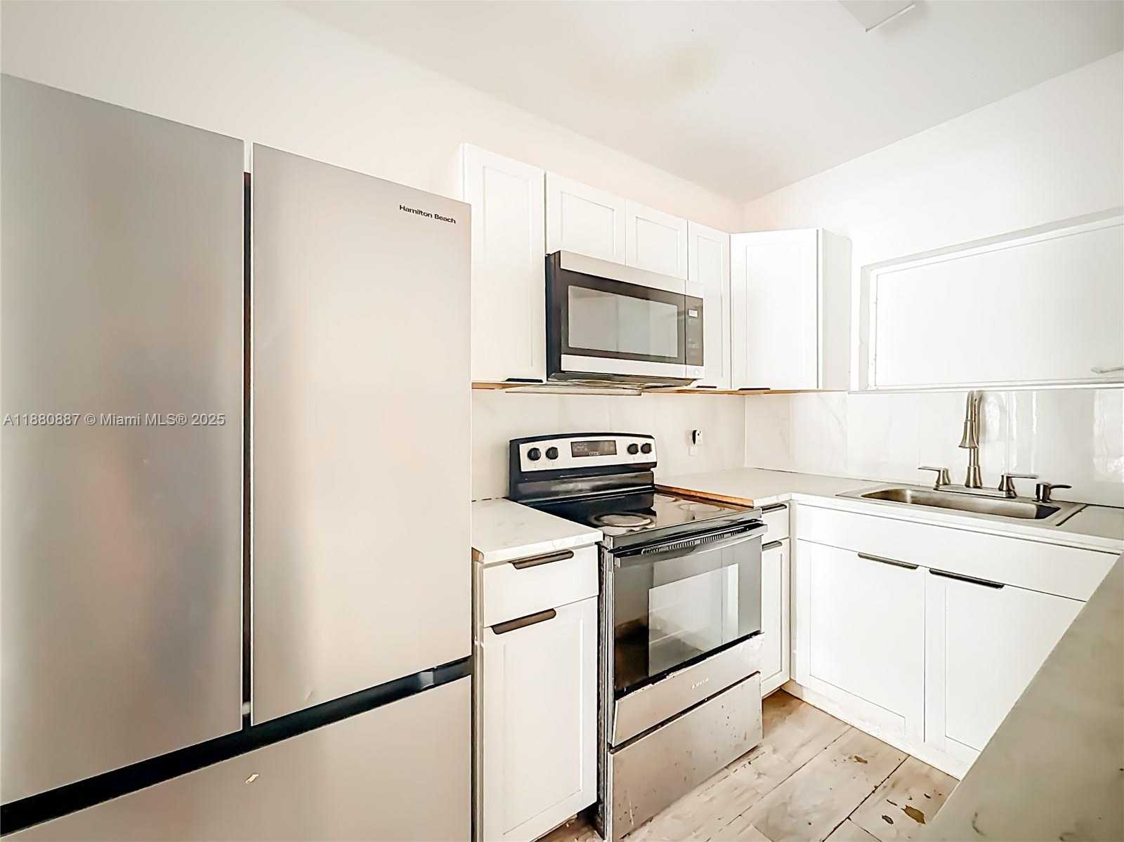 Small Image of 47 NORTH WEST 49TH ST, Miami Number 13