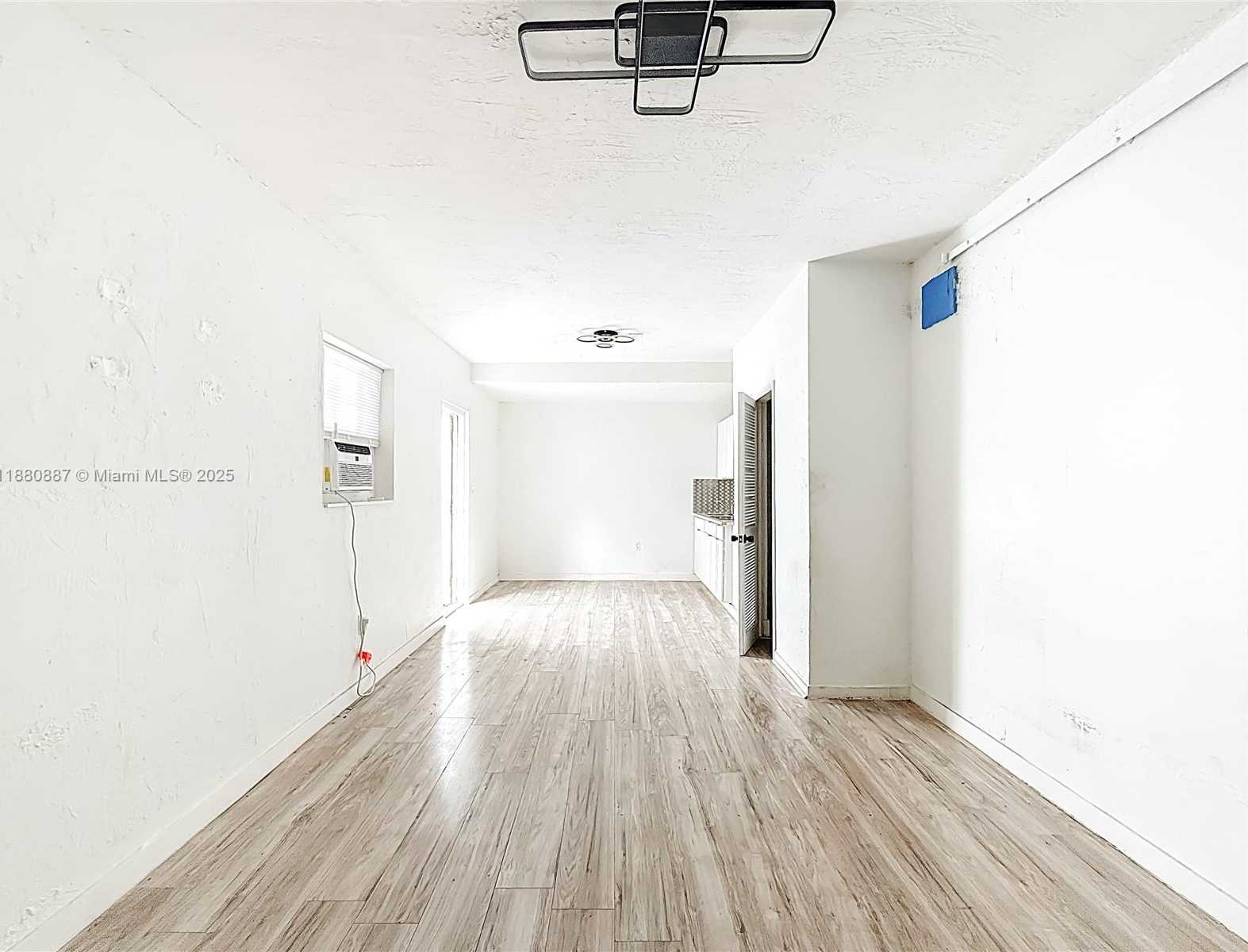 Small Image of 47 NORTH WEST 49TH ST, Miami Number 16