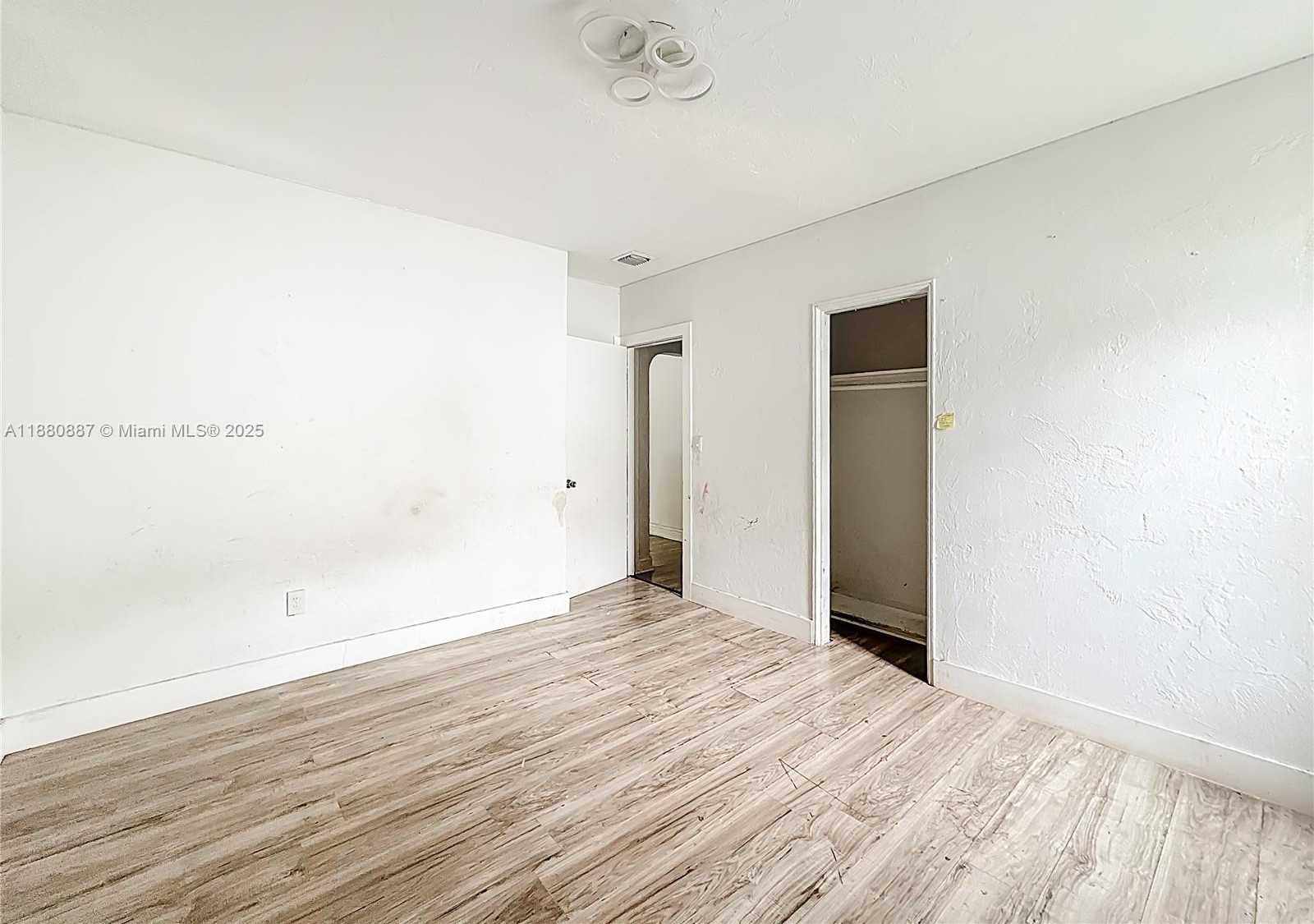 Small Image of 47 NORTH WEST 49TH ST, Miami Number 20