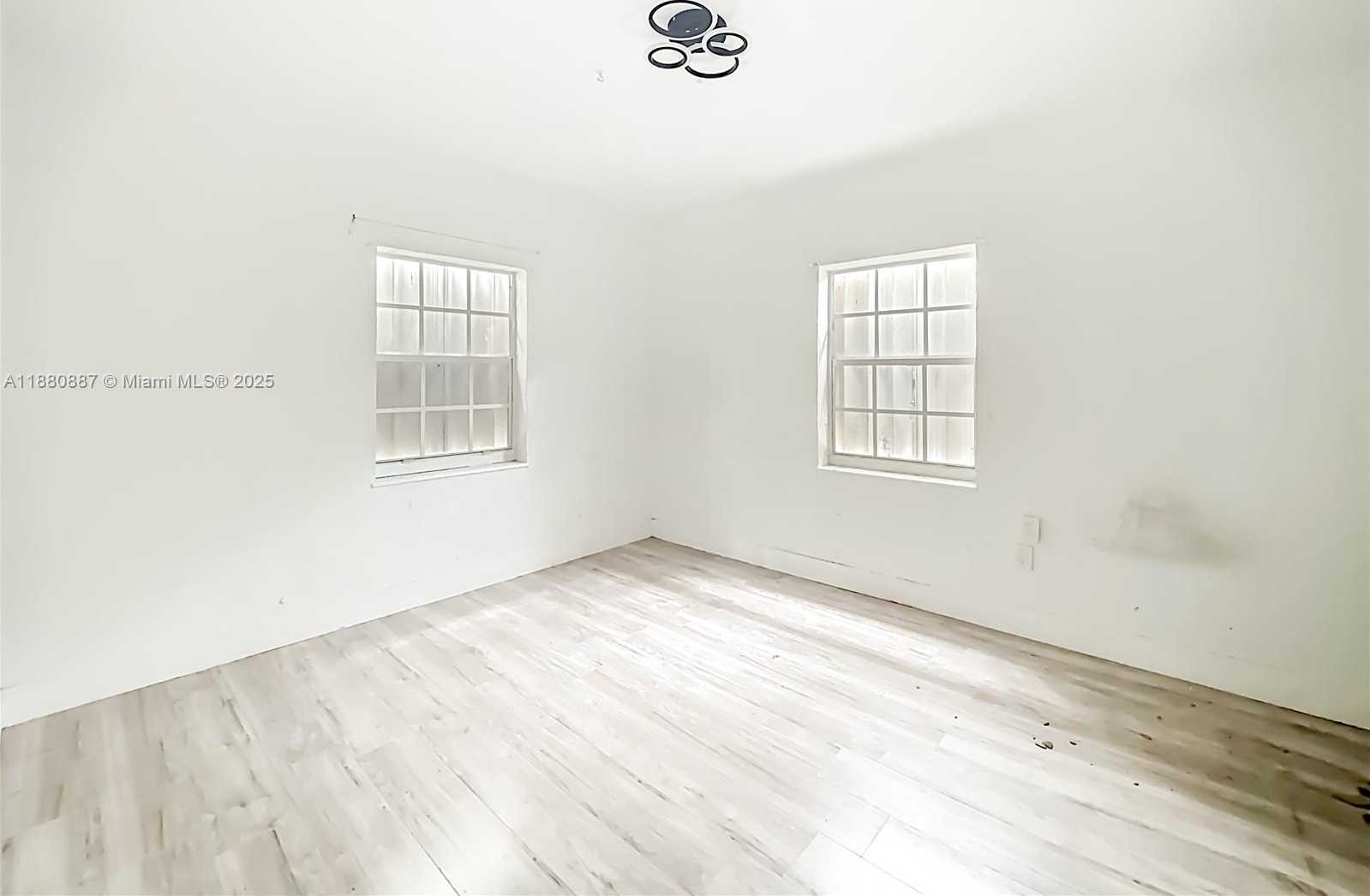 Small Image of 47 NORTH WEST 49TH ST, Miami Number 22
