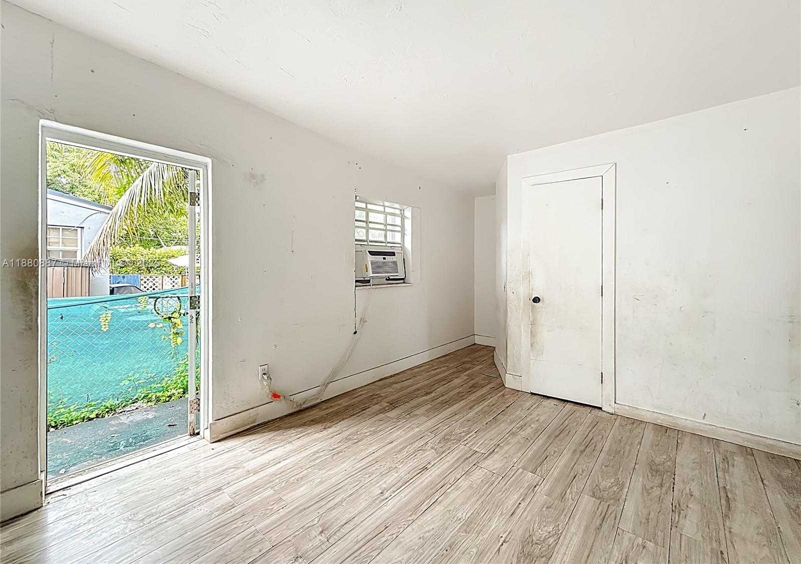 Small Image of 47 NORTH WEST 49TH ST, Miami Number 30