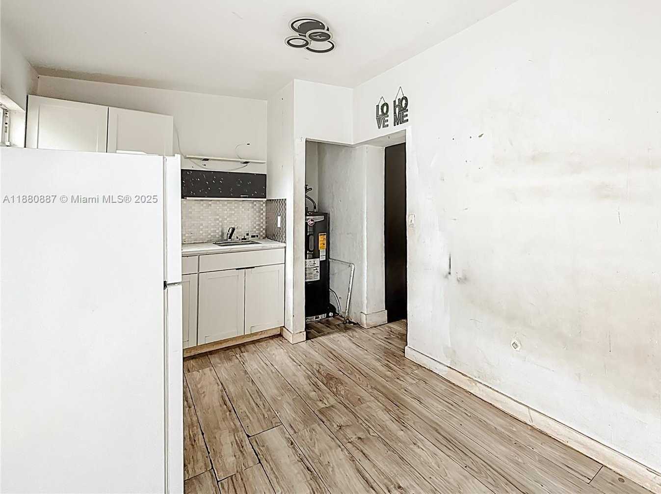 Small Image of 47 NORTH WEST 49TH ST, Miami Number 36