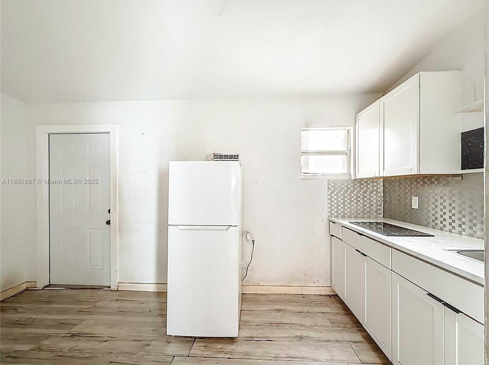 Small Image of 47 NORTH WEST 49TH ST, Miami Number 38