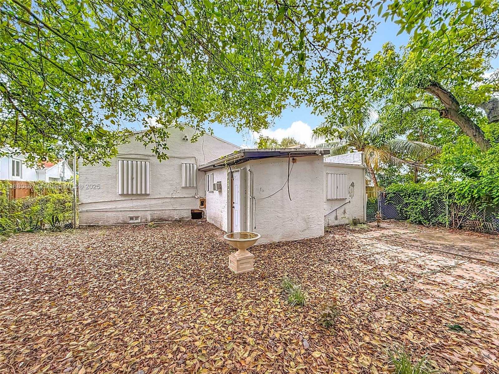 Small Image of 47 NORTH WEST 49TH ST, Miami Number 42