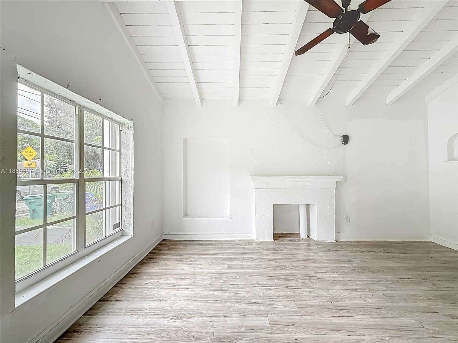 Small Image of 47 NORTH WEST 49TH ST, Miami Number 6