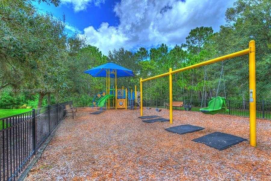 Small Image of 263 STIRLING BRIDGE DRIVE, Other City - In The State Of Florida Number 26