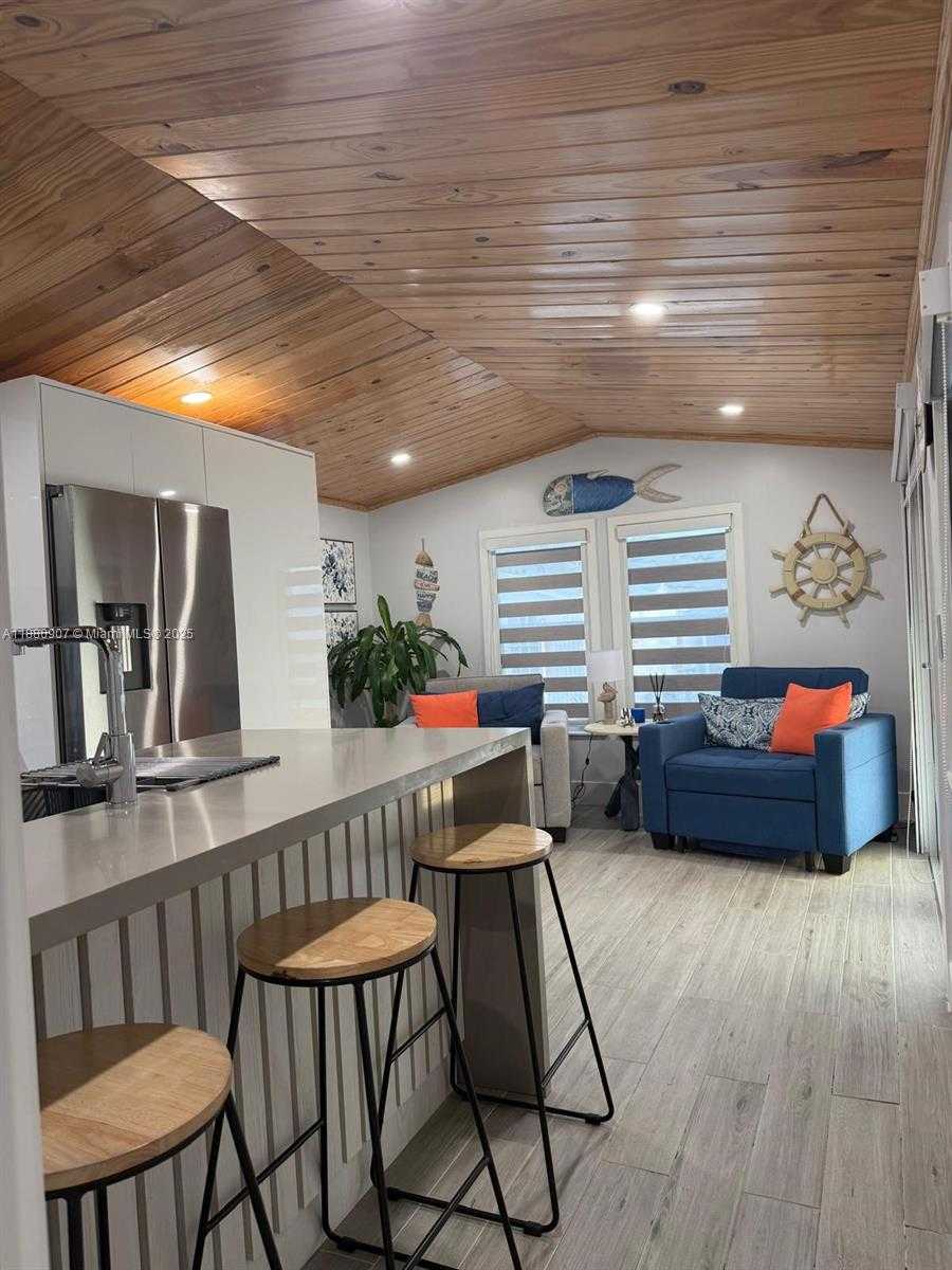 Small Image of 325 CALUSA ST, Key Largo Number 11