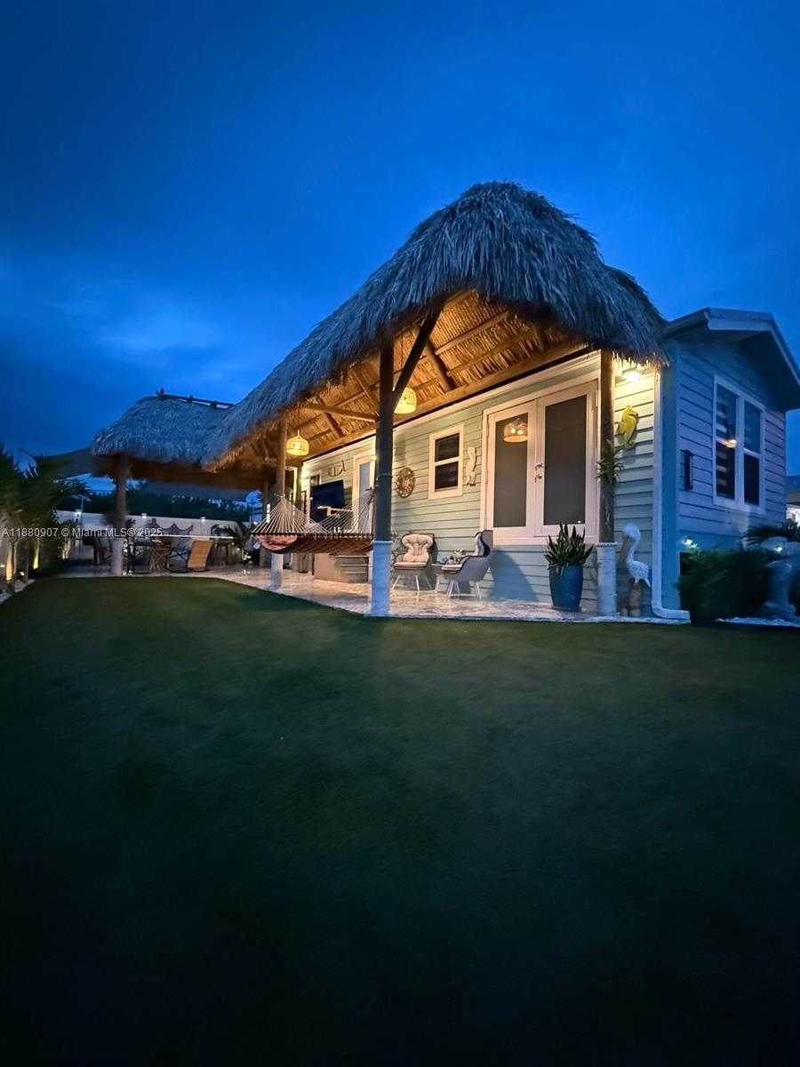 Small Image of 325 CALUSA ST, Key Largo Number 15