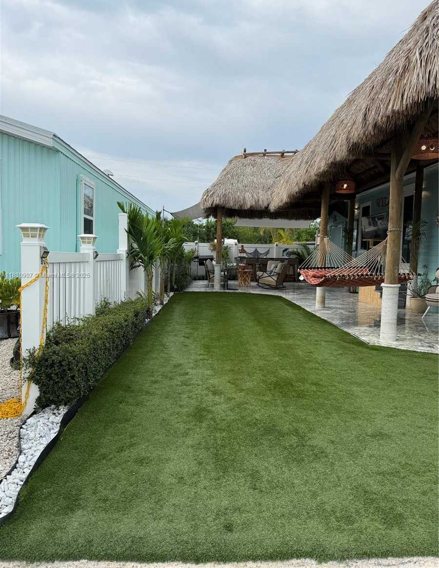 Small Image of 325 CALUSA ST, Key Largo Number 2
