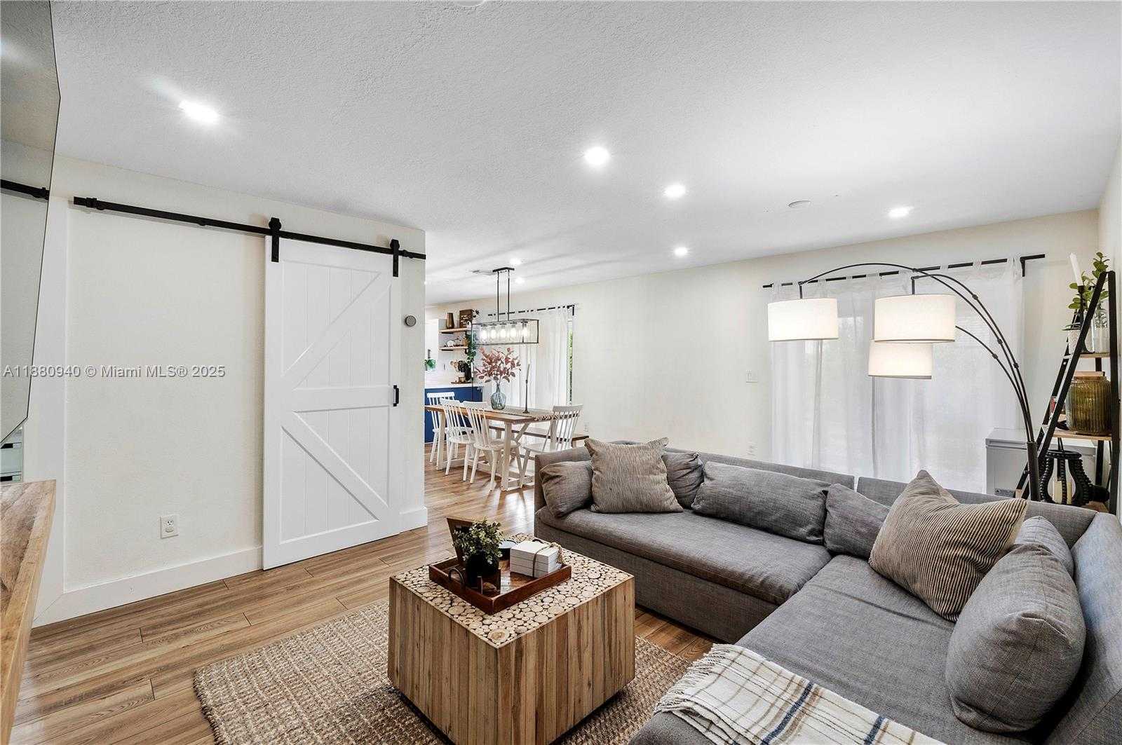 Small Image of 21970 SOUTH WEST 97TH CT, Cutler Bay Number 18
