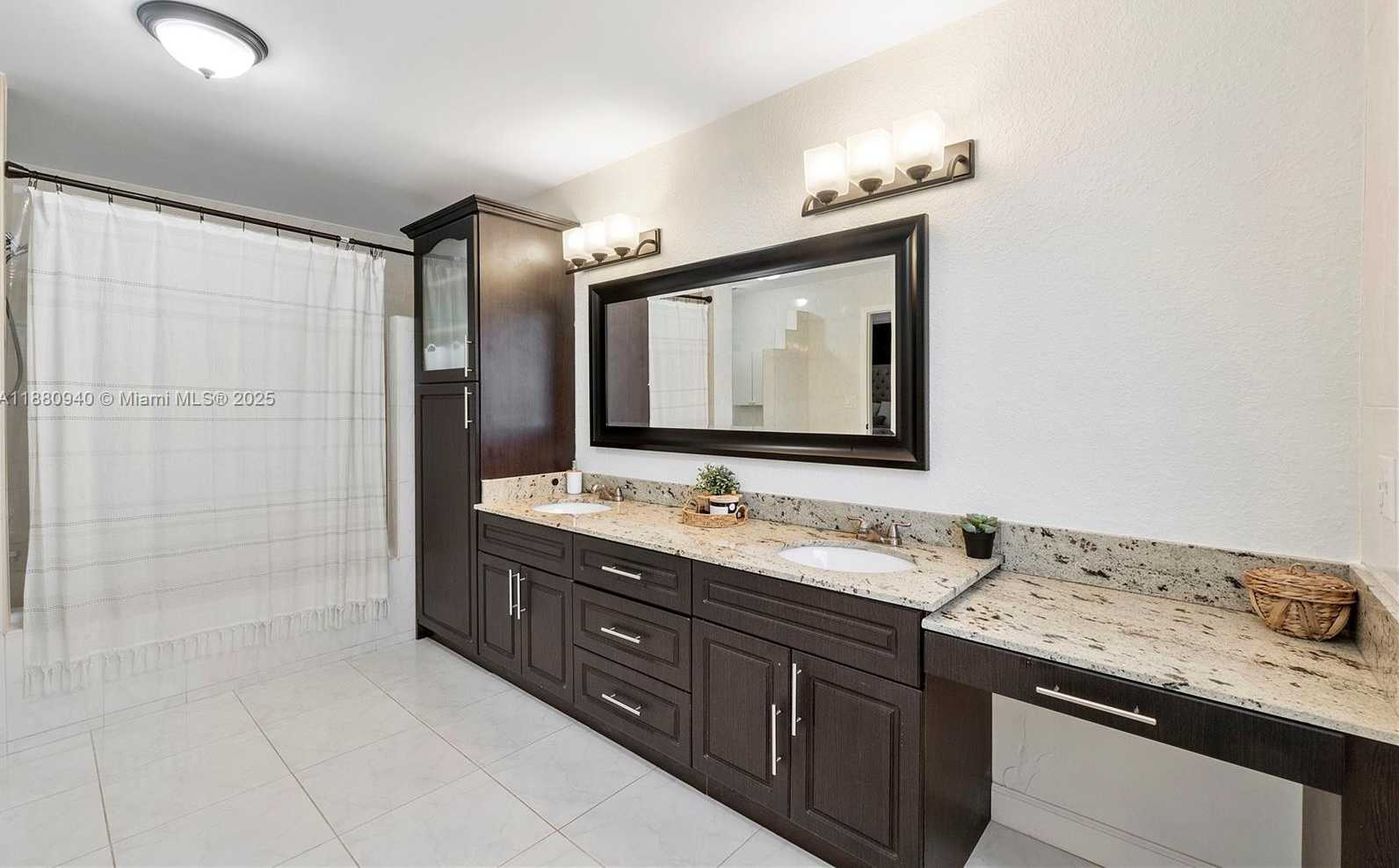 Small Image of 21970 SOUTH WEST 97TH CT, Cutler Bay Number 34
