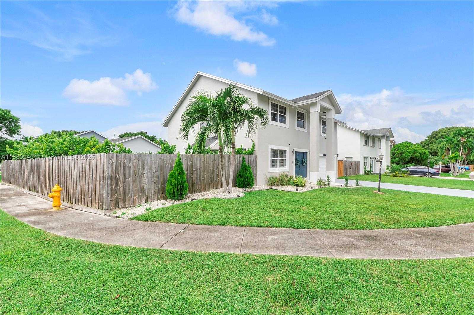 Small Image of 21970 SOUTH WEST 97TH CT, Cutler Bay Number 44