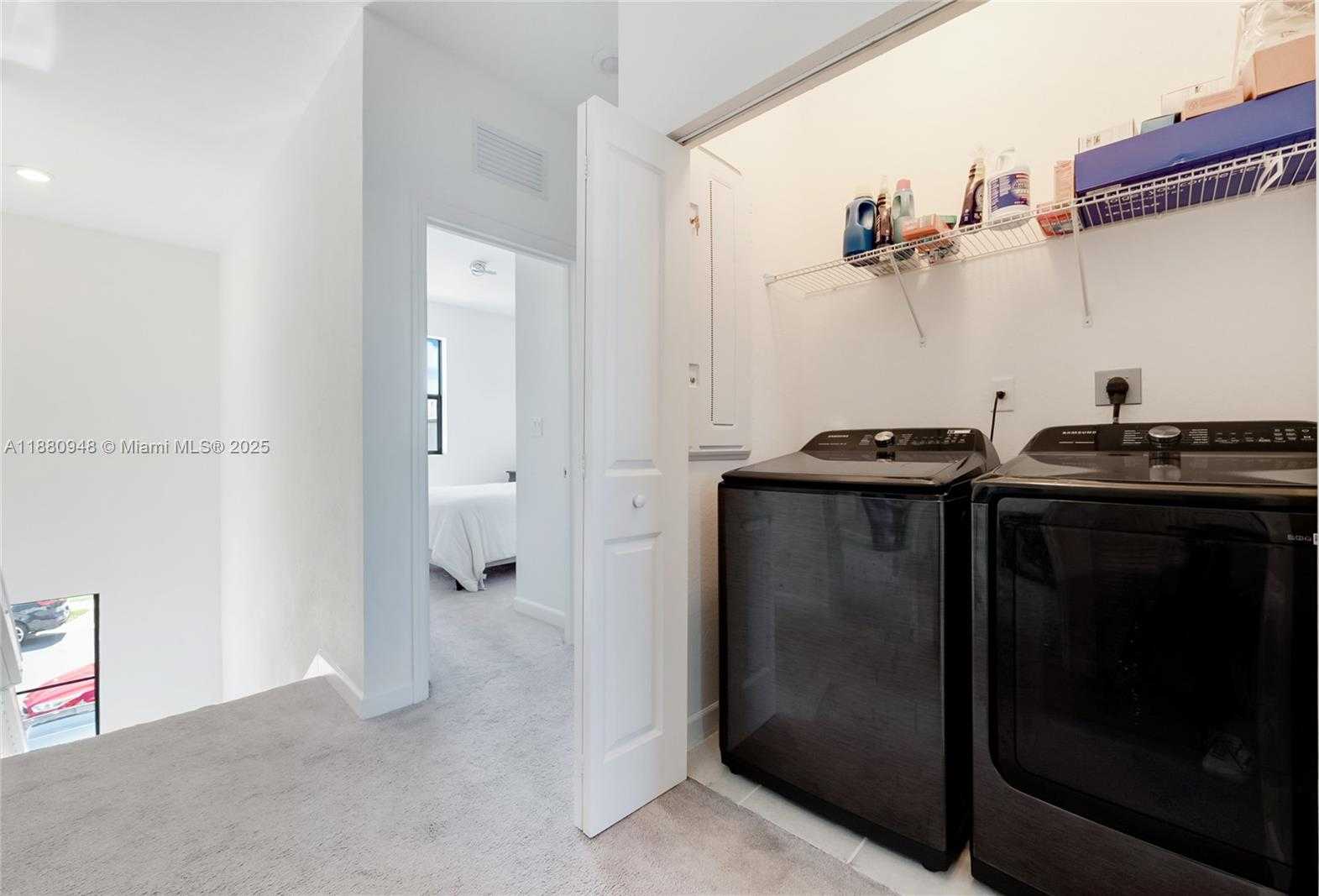 Small Image of 10103 SOUTH WEST 231ST LN, Miami Number 4