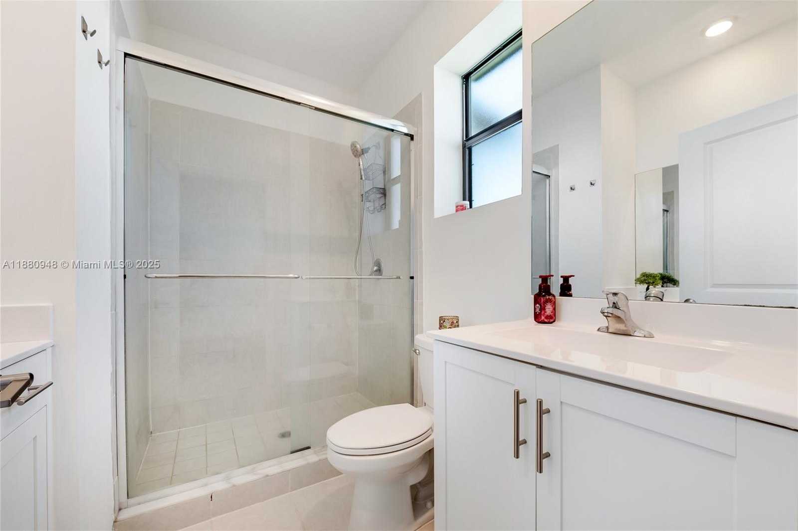 Small Image of 10103 SOUTH WEST 231ST LN, Miami Number 5