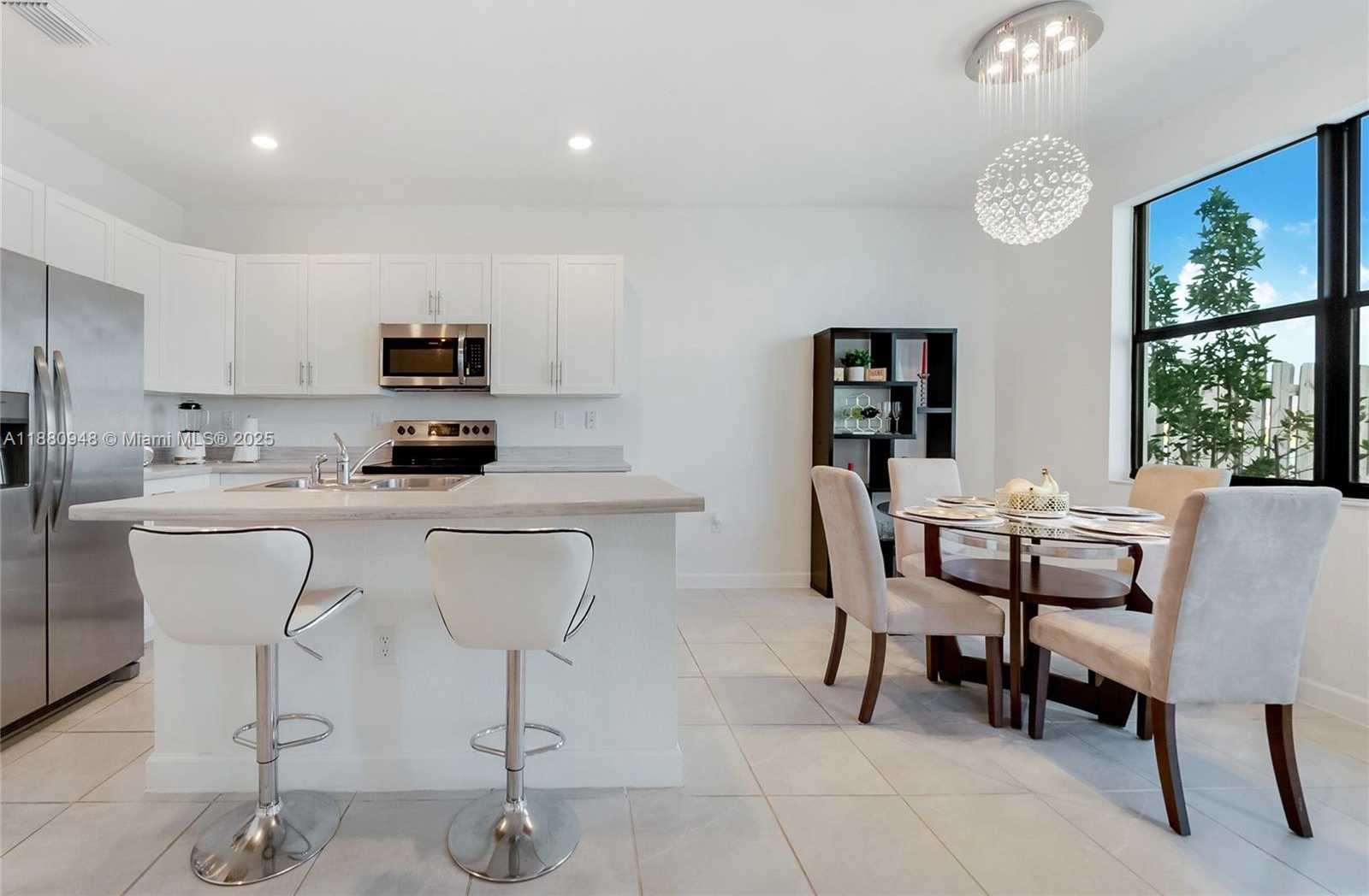 Small Image of 10103 SOUTH WEST 231ST LN, Miami Number 8