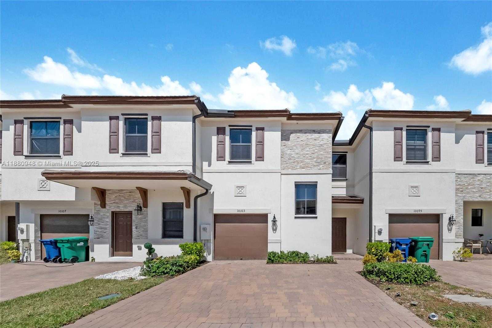 Small Image of 10103 SOUTH WEST 231ST LN, Miami Number 9