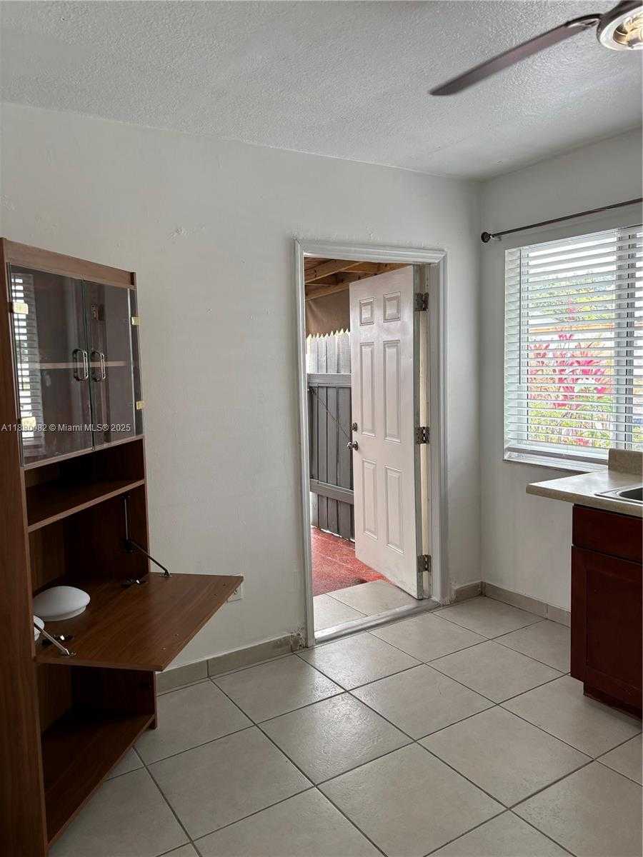 Small Image of 12343 SOUTH WEST 195TH TER, Miami Number 23