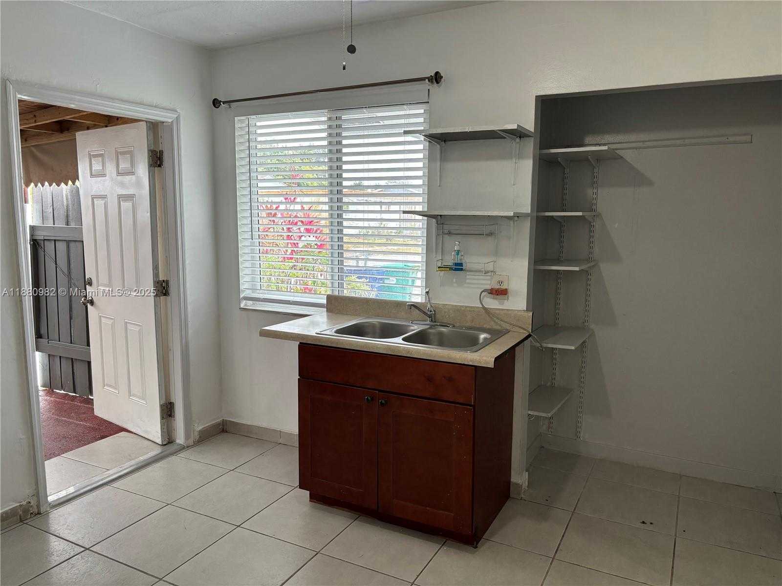 Small Image of 12343 SOUTH WEST 195TH TER, Miami Number 24