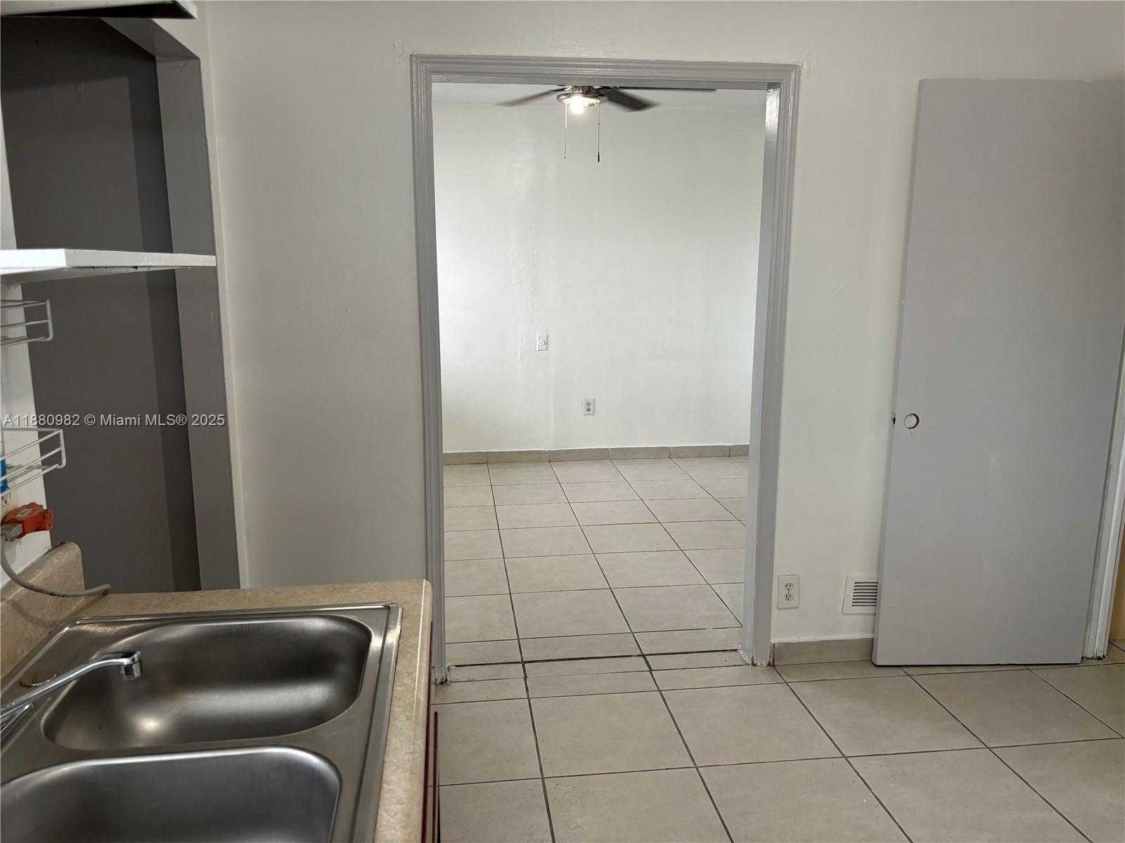 Small Image of 12343 SOUTH WEST 195TH TER, Miami Number 25