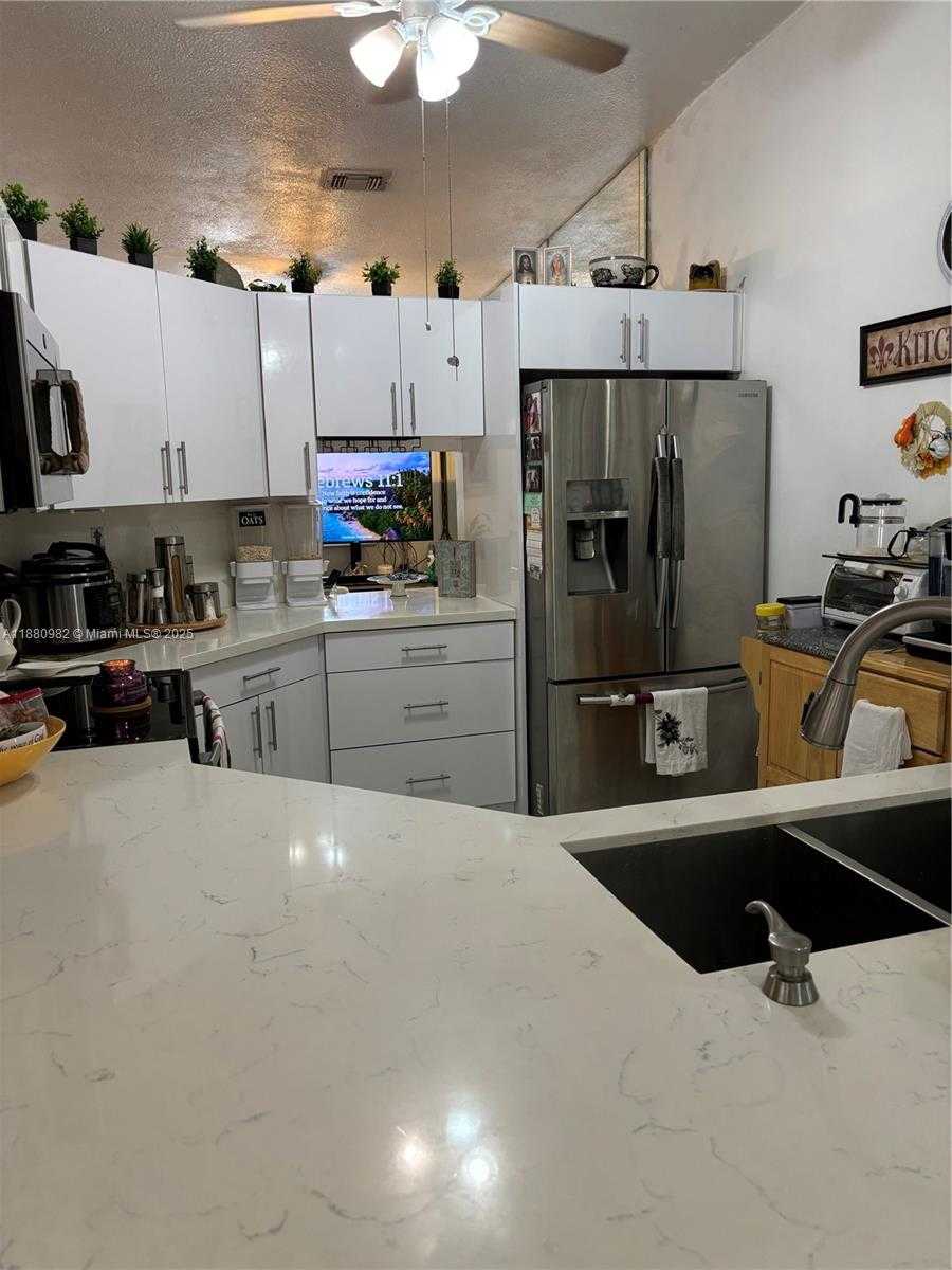 Small Image of 12343 SOUTH WEST 195TH TER, Miami Number 43