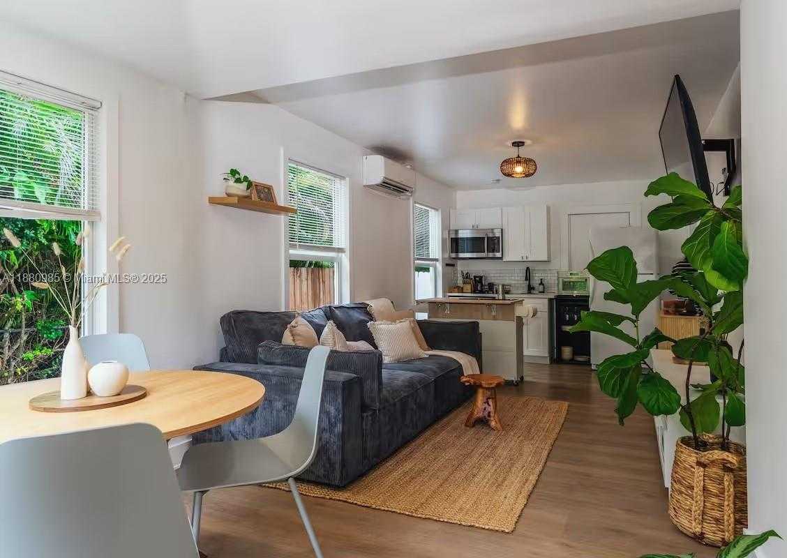 Small Image of 2515 NORTH EAST 182ND ST, North Miami Beach Number 8