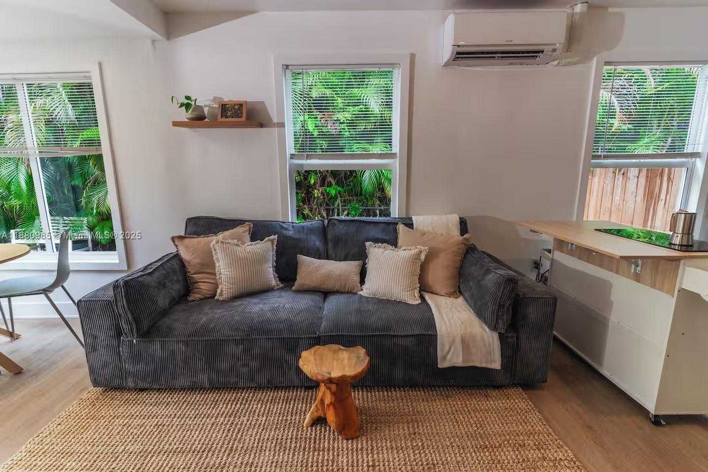 Small Image of 2515 NORTH EAST 182ND ST, North Miami Beach Number 9