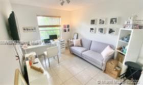Small Image of 5722 NORTH WEST 101ST CT, Doral Number 3