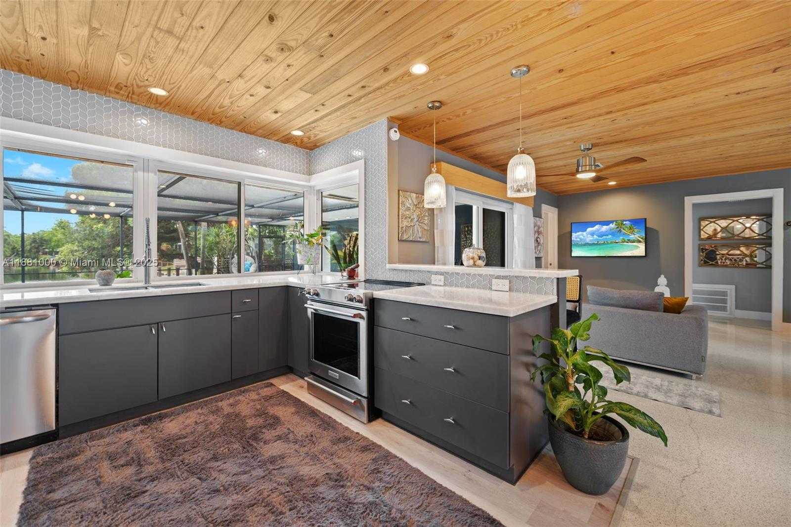 Small Image of 2010 NORTH WEST 35TH ST, Oakland Park Number 10