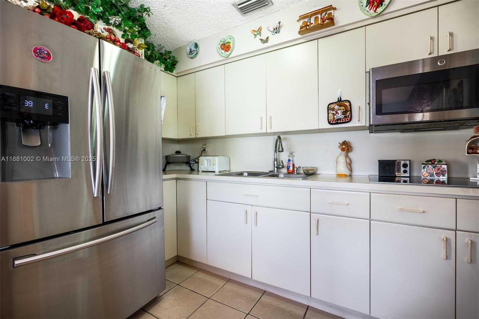 Small Image of 648 EAST 56TH ST, Hialeah Number 16