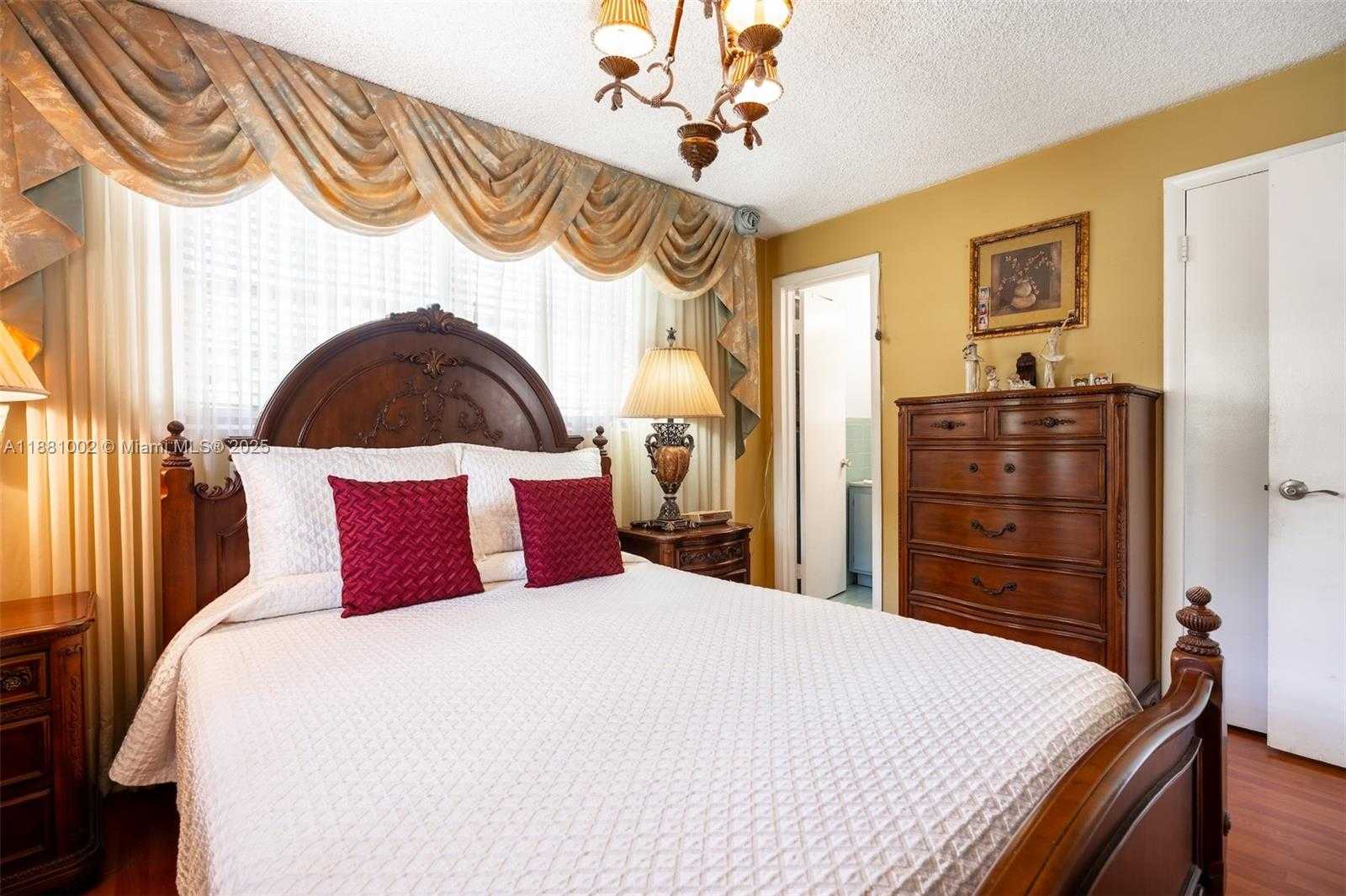 Small Image of 648 EAST 56TH ST, Hialeah Number 23