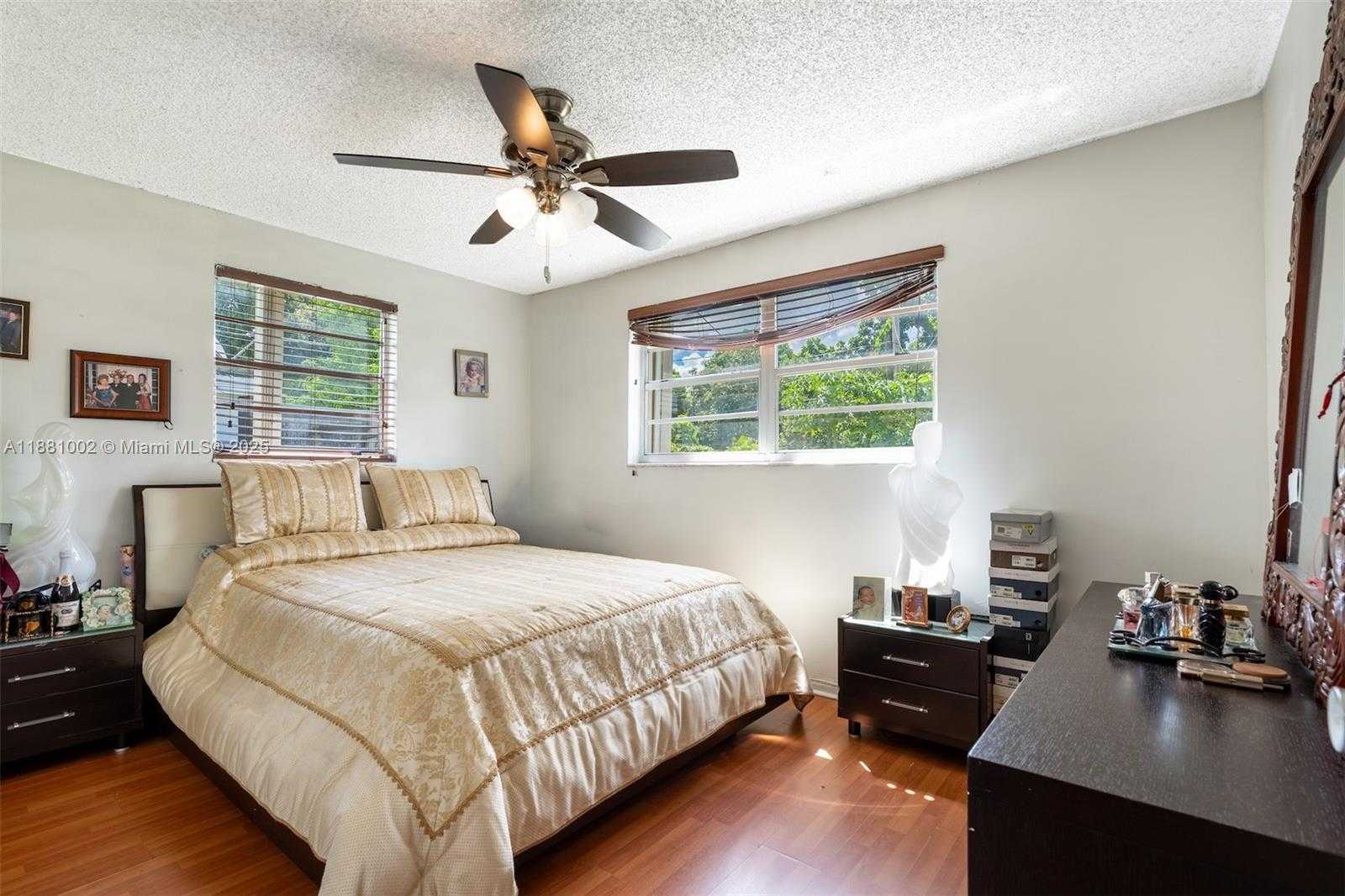 Small Image of 648 EAST 56TH ST, Hialeah Number 25