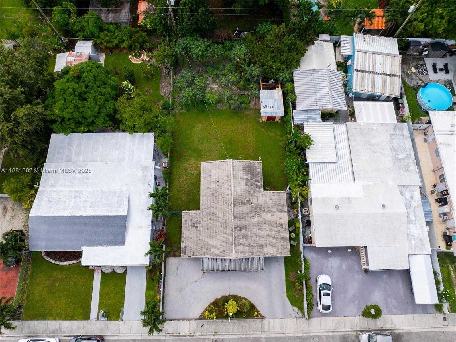 Small Image of 648 EAST 56TH ST, Hialeah Number 27
