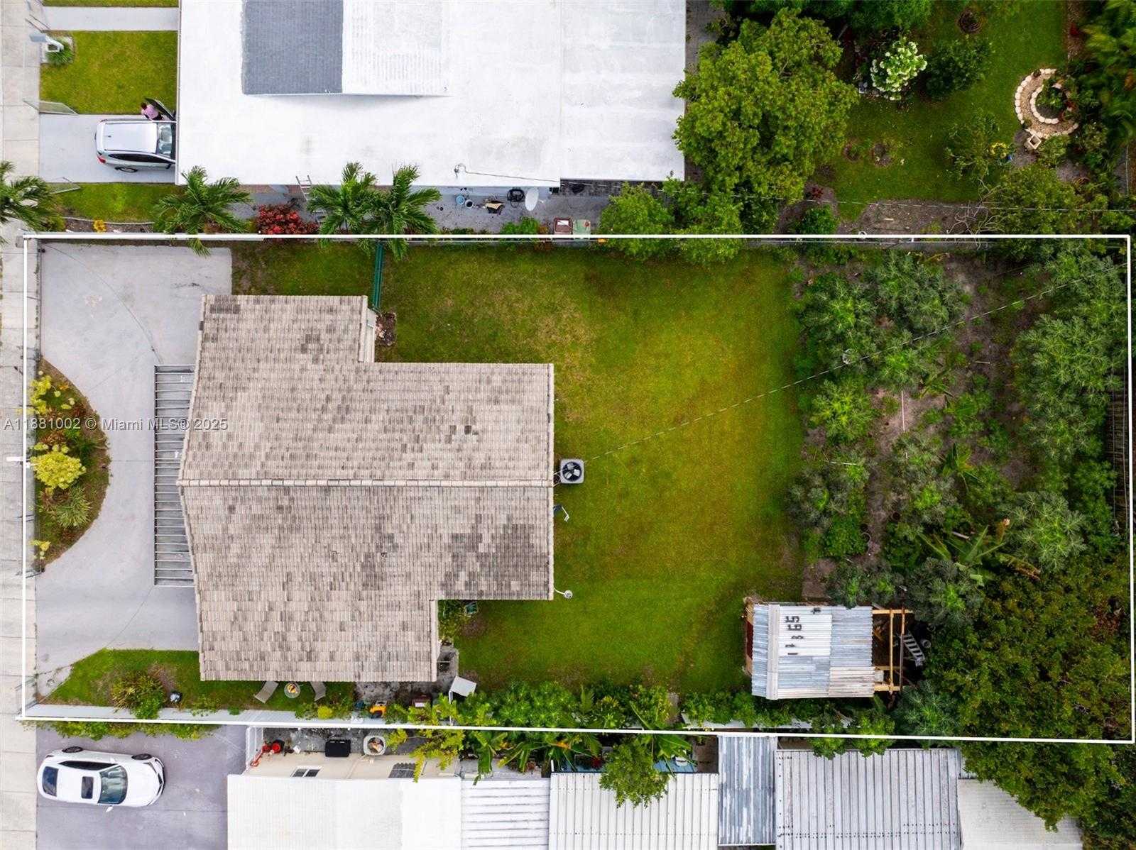 Small Image of 648 EAST 56TH ST, Hialeah Number 3