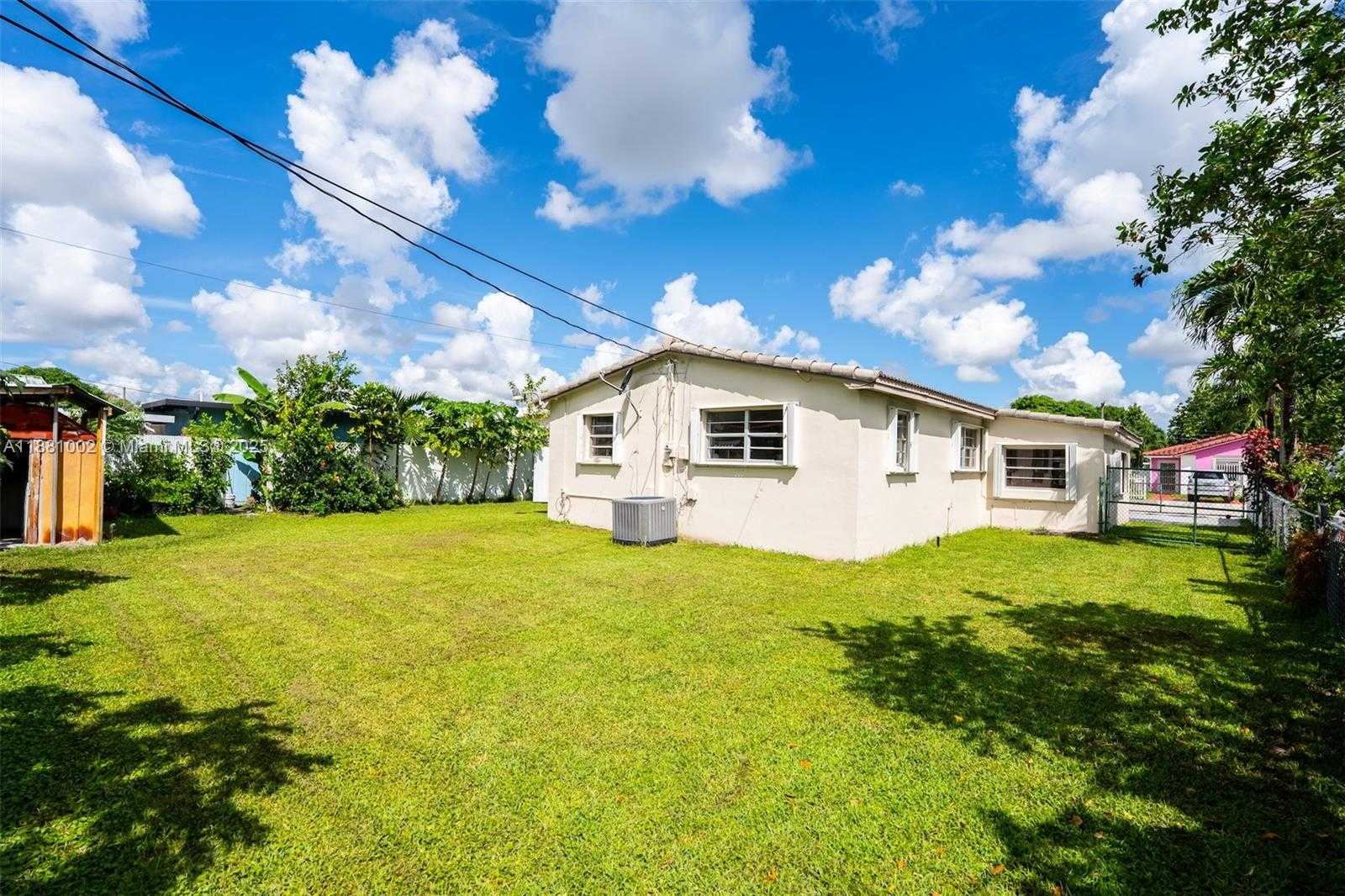 Small Image of 648 EAST 56TH ST, Hialeah Number 6