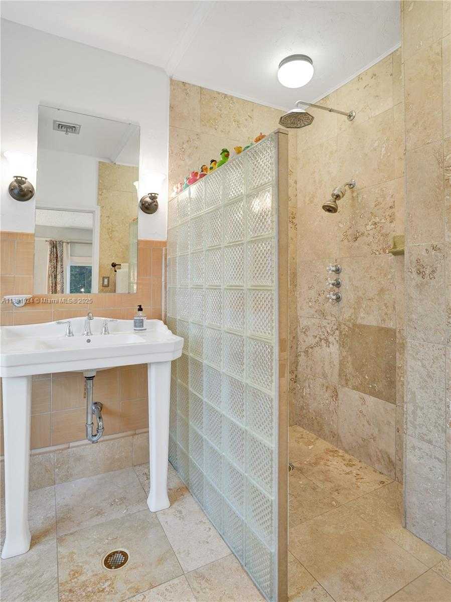 Small Image of 406 NORTH EAST 5TH AVE, Pompano Beach Number 39