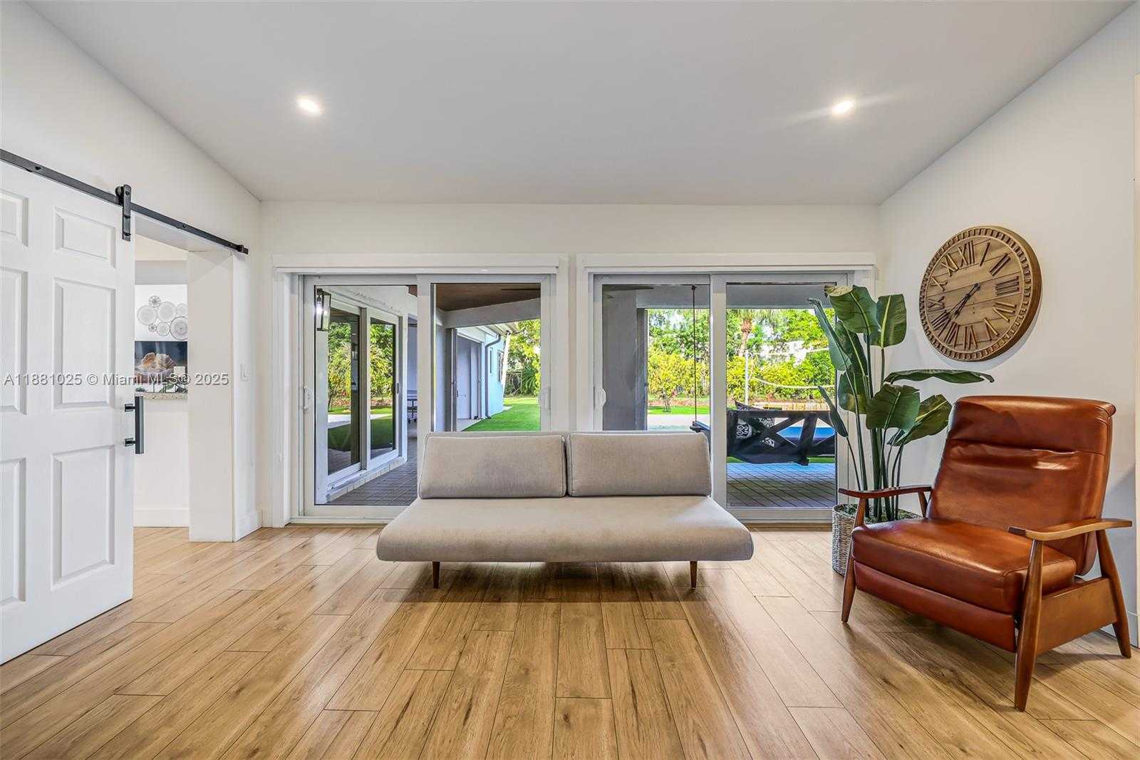 Small Image of 11461 SOUTH WEST 93RD ST, Miami Number 20