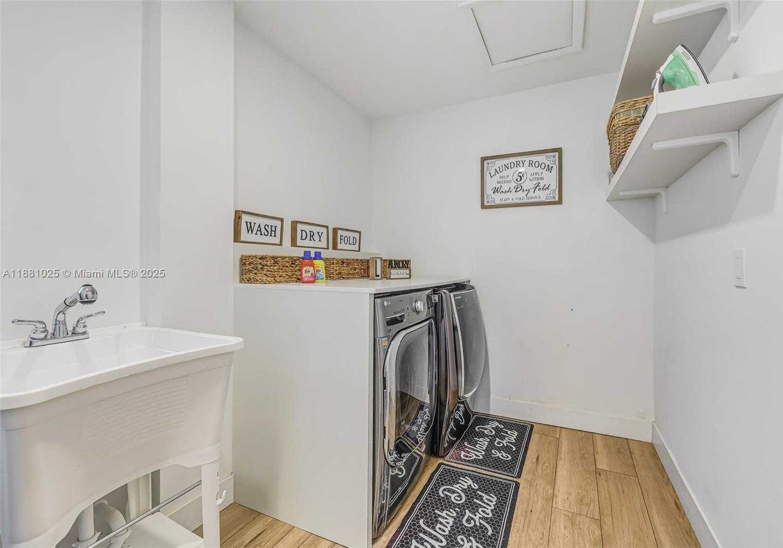 Small Image of 11461 SOUTH WEST 93RD ST, Miami Number 23