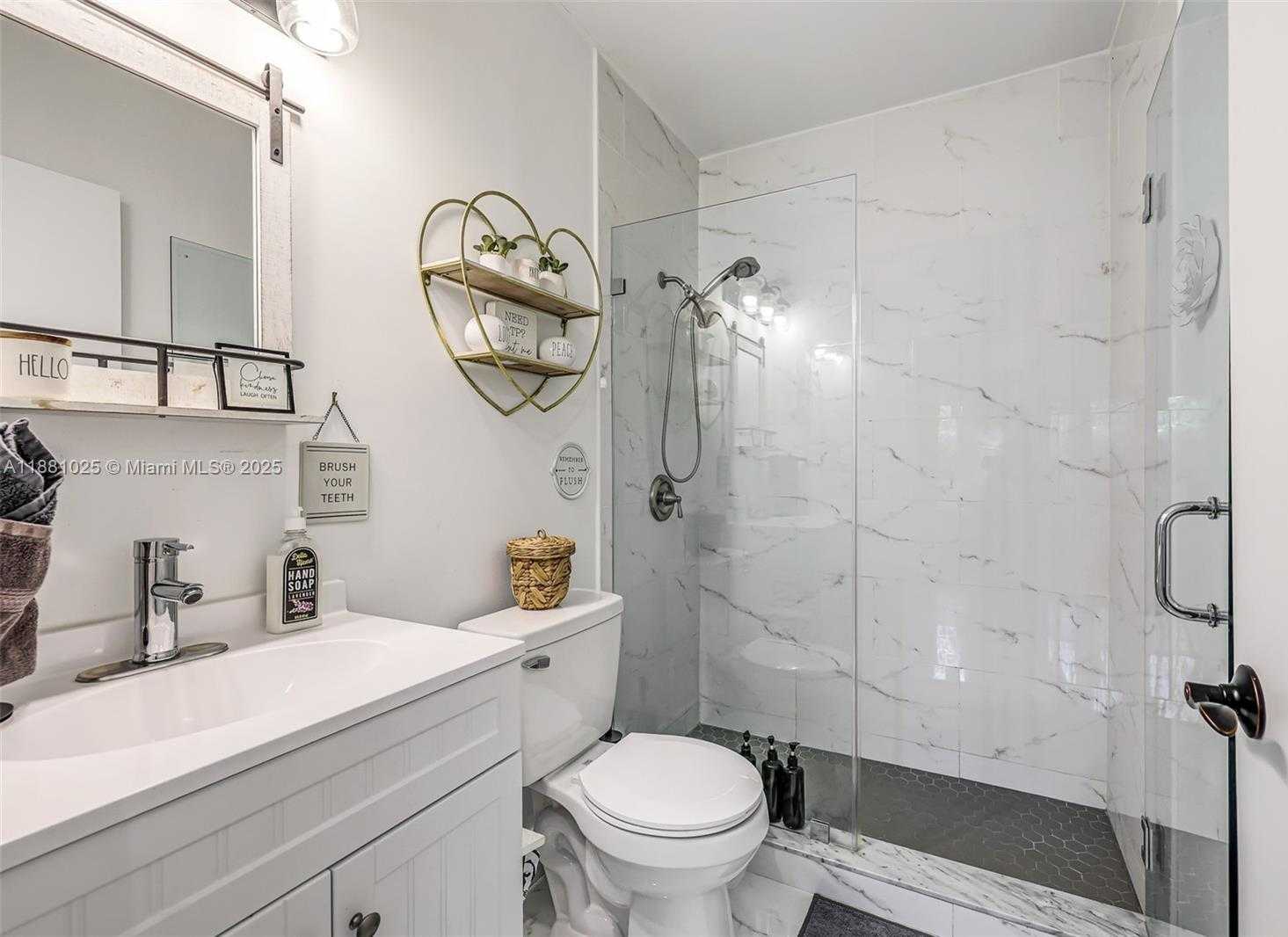 Small Image of 11461 SOUTH WEST 93RD ST, Miami Number 27