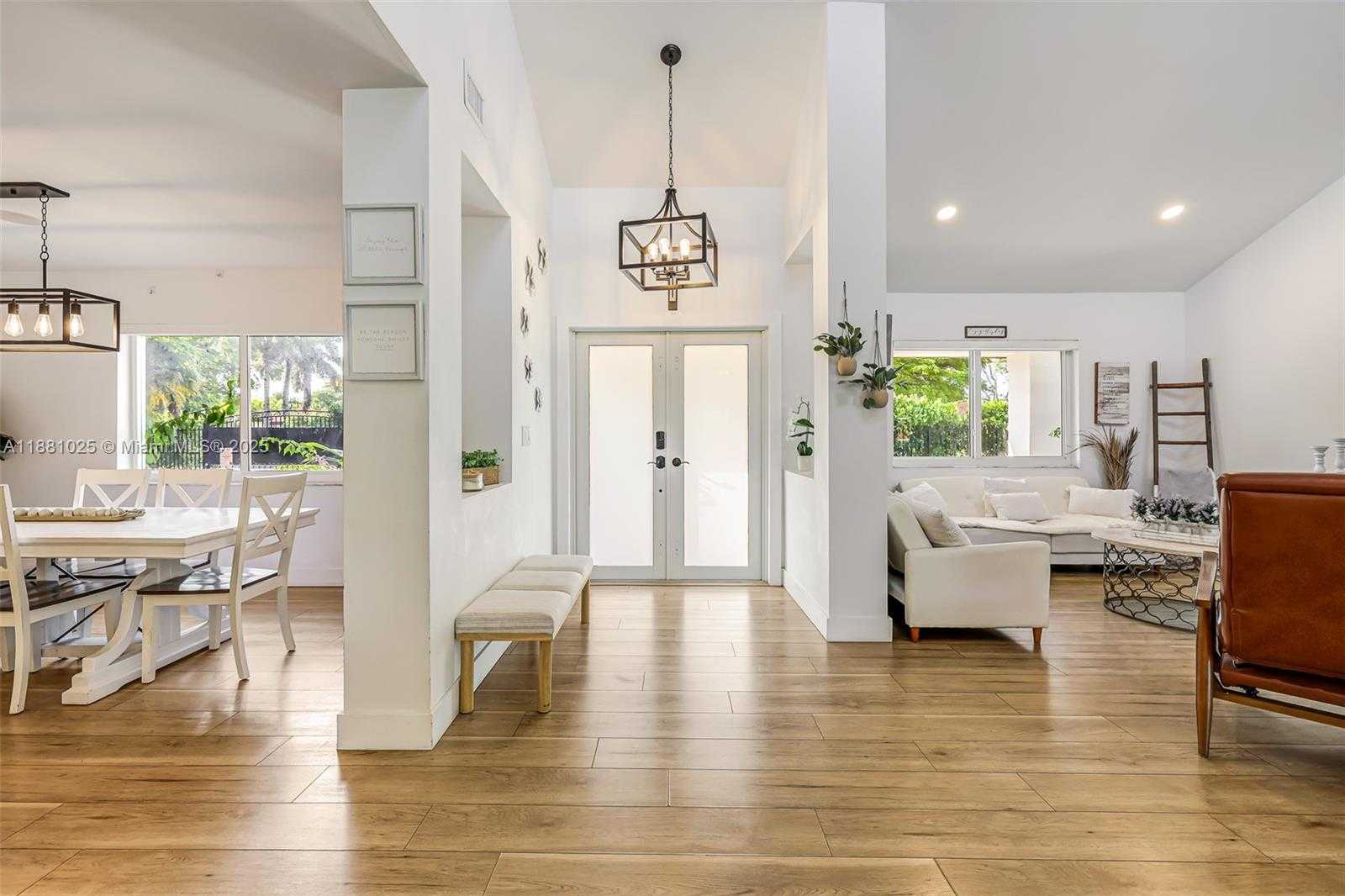 Small Image of 11461 SOUTH WEST 93RD ST, Miami Number 4